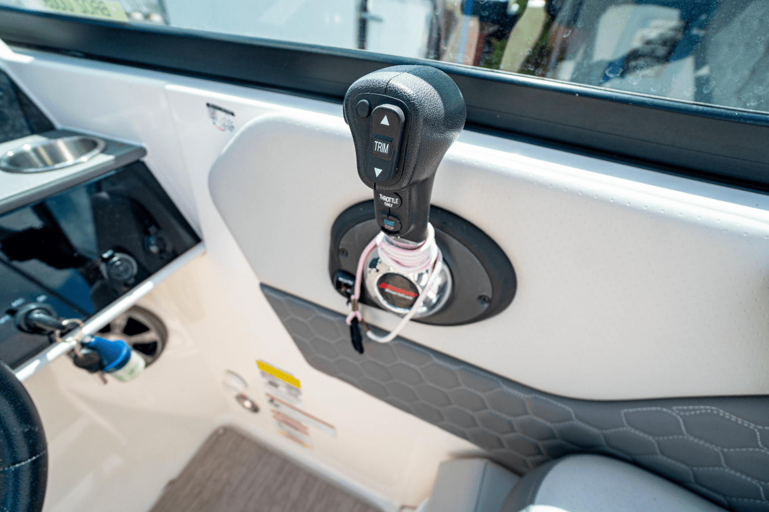 2021 Sea Ray 250 SDX OUTBOARD Image Thumbnail #10