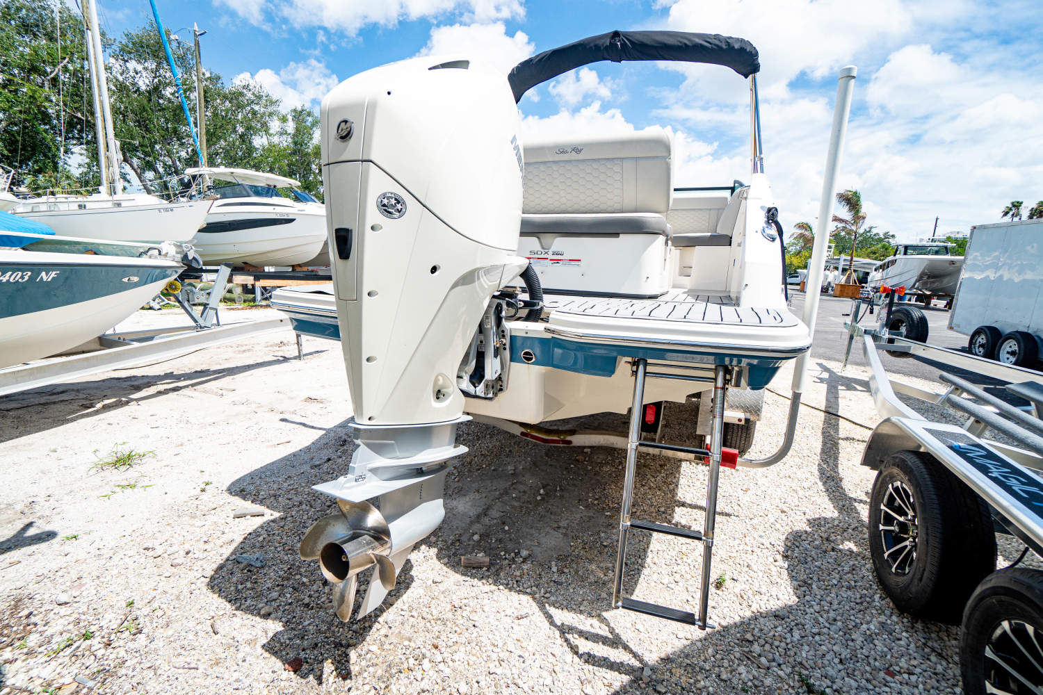 2021 Sea Ray 250 SDX OUTBOARD Image Thumbnail #4