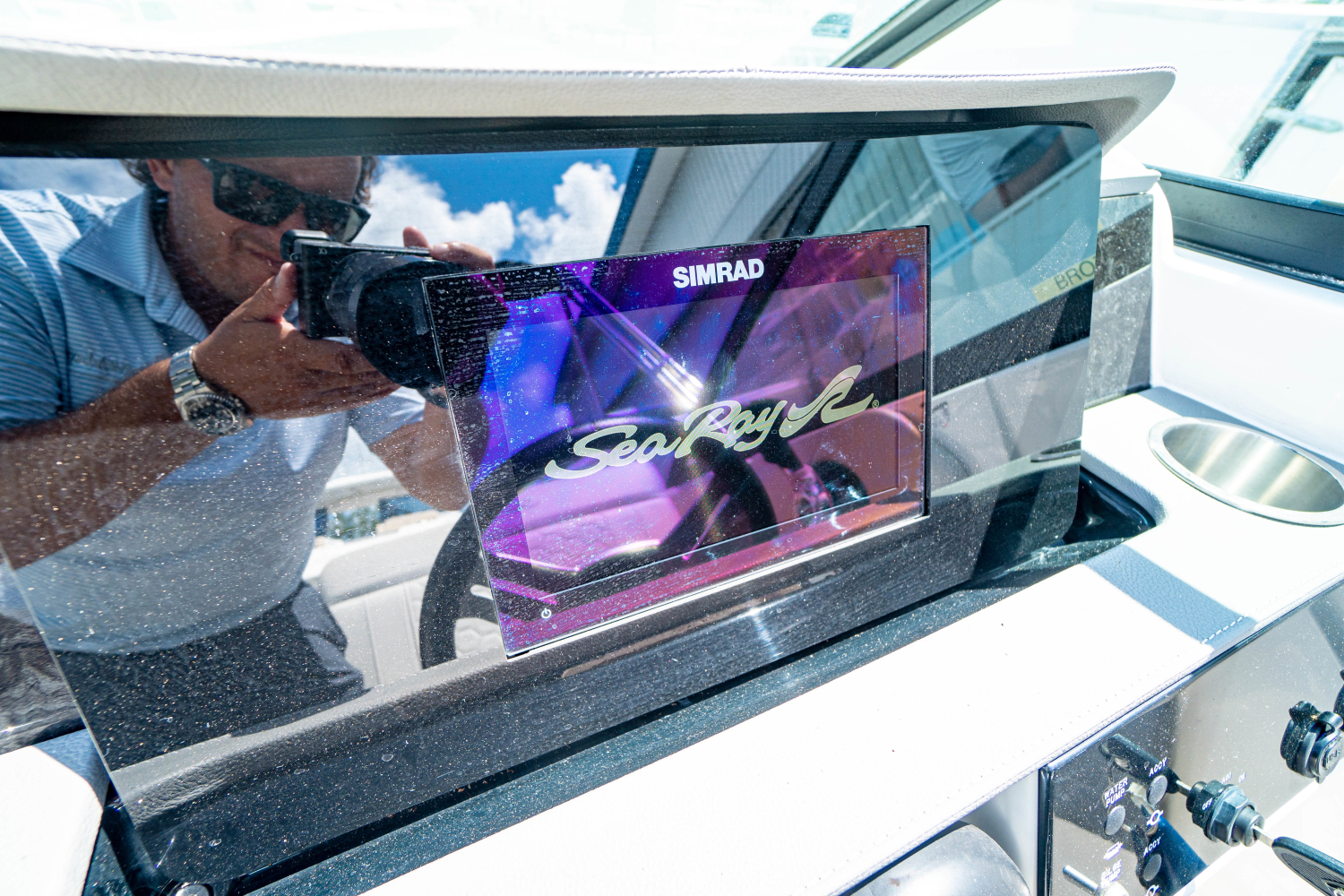 2021 Sea Ray 250 SDX OUTBOARD Image Thumbnail #12