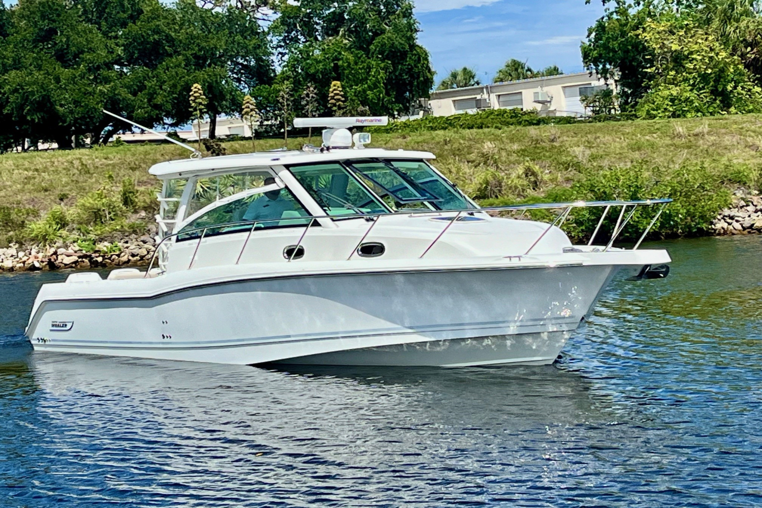 Thumbnail 3 for 2019 Boston Whaler 345 CONQUEST