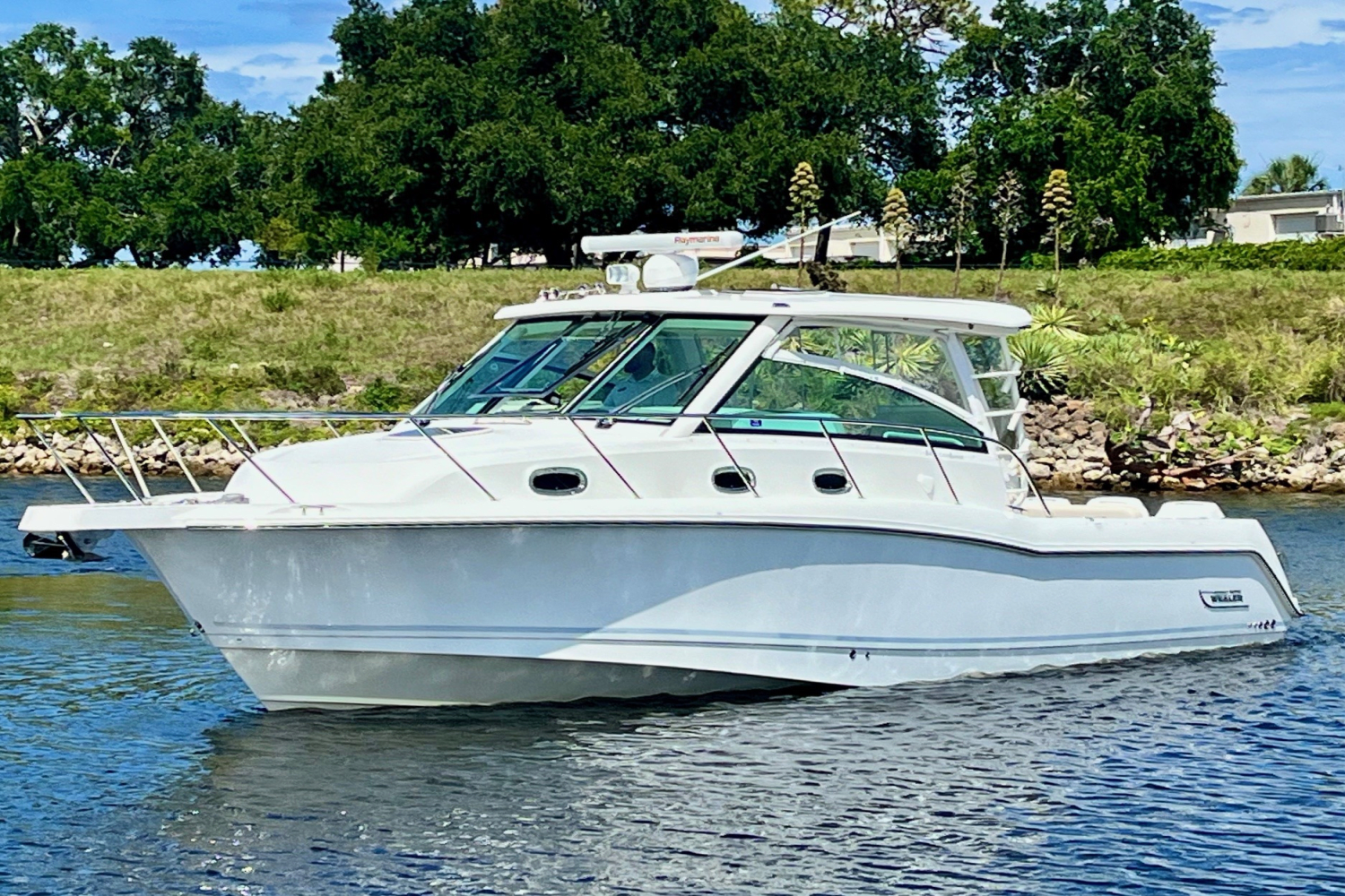 2019 Boston Whaler 345 CONQUEST Image Thumbnail #6