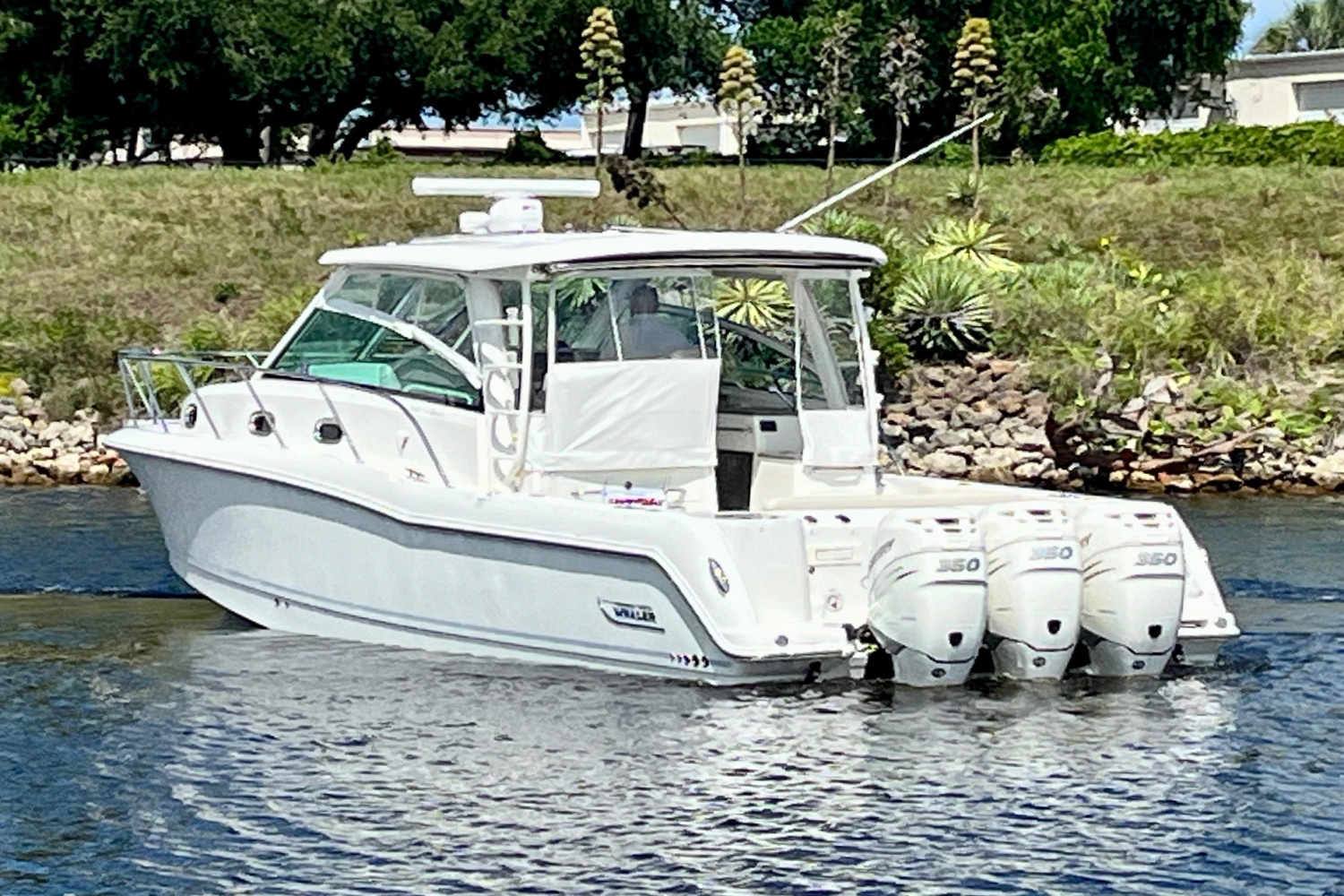 2019 Boston Whaler 345 CONQUEST Image Thumbnail #8