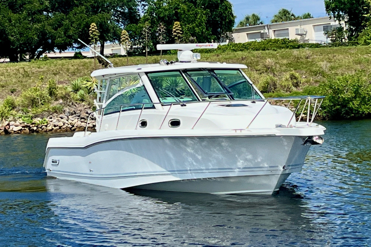 2019 Boston Whaler 345 CONQUEST Image Thumbnail #3