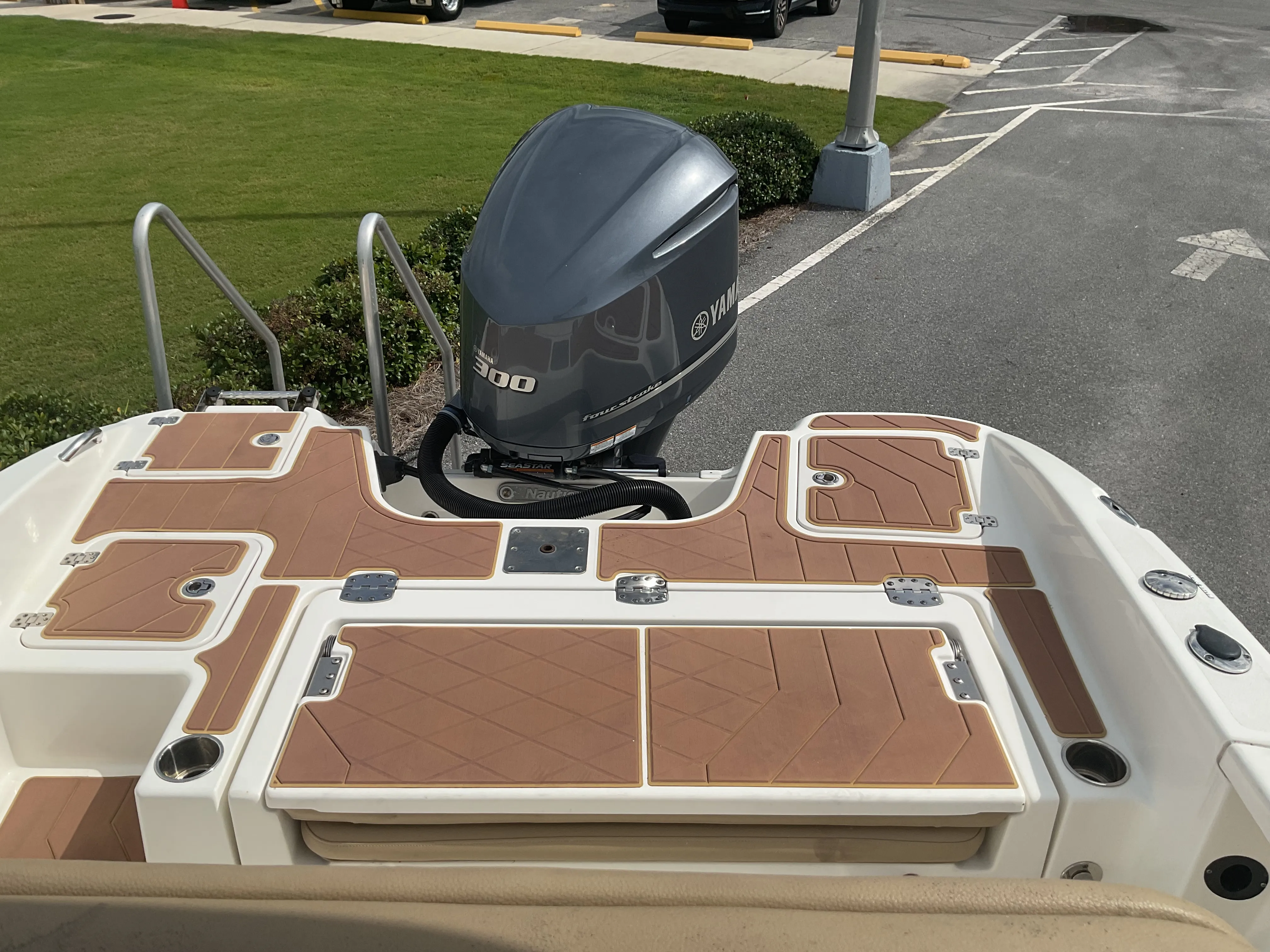 2019 NauticStar 251 Hybrid Image Thumbnail #17