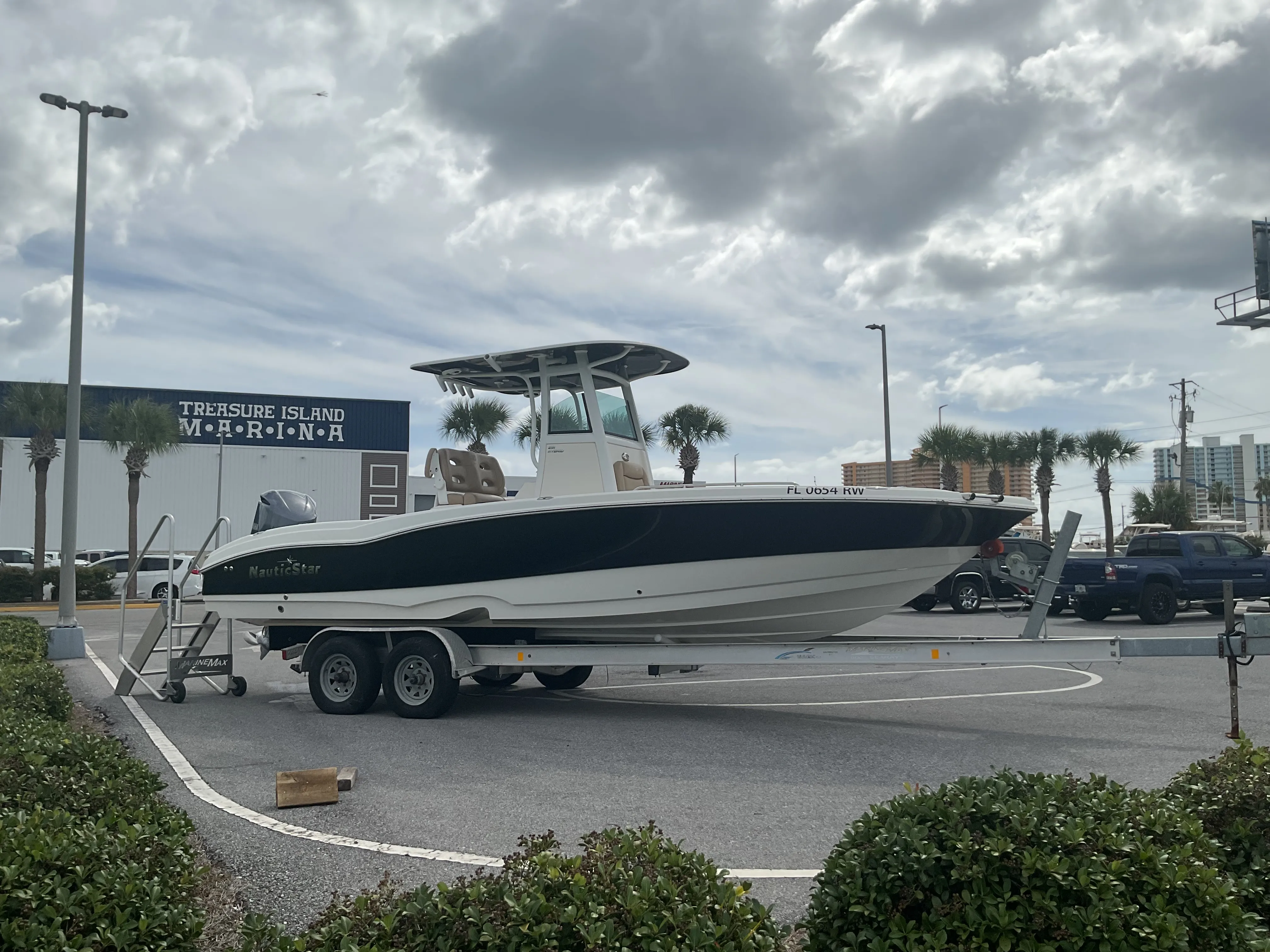 2019 NauticStar 251 Hybrid Image Thumbnail #5