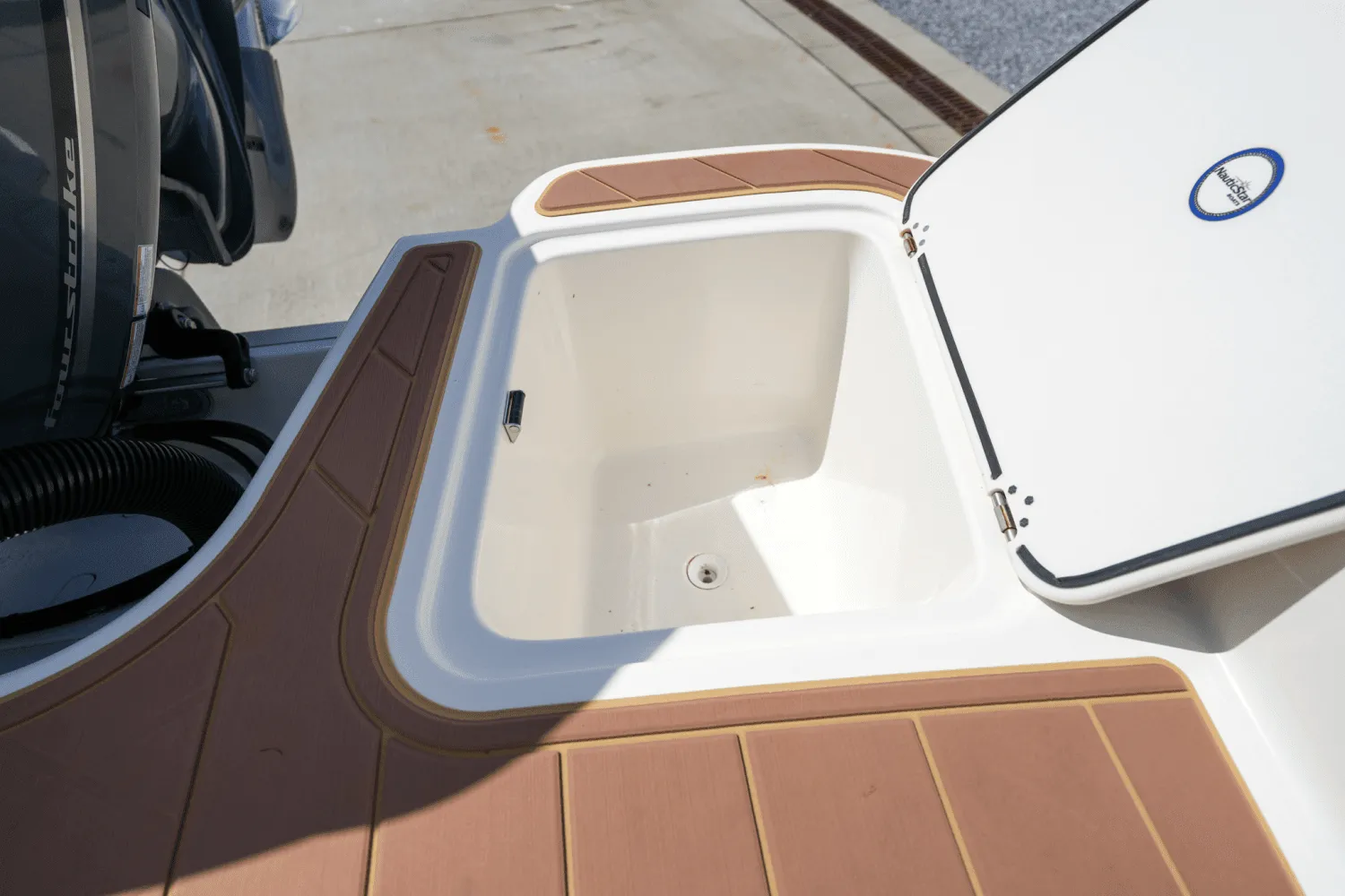 2019 NauticStar 251 Hybrid Image Thumbnail #25
