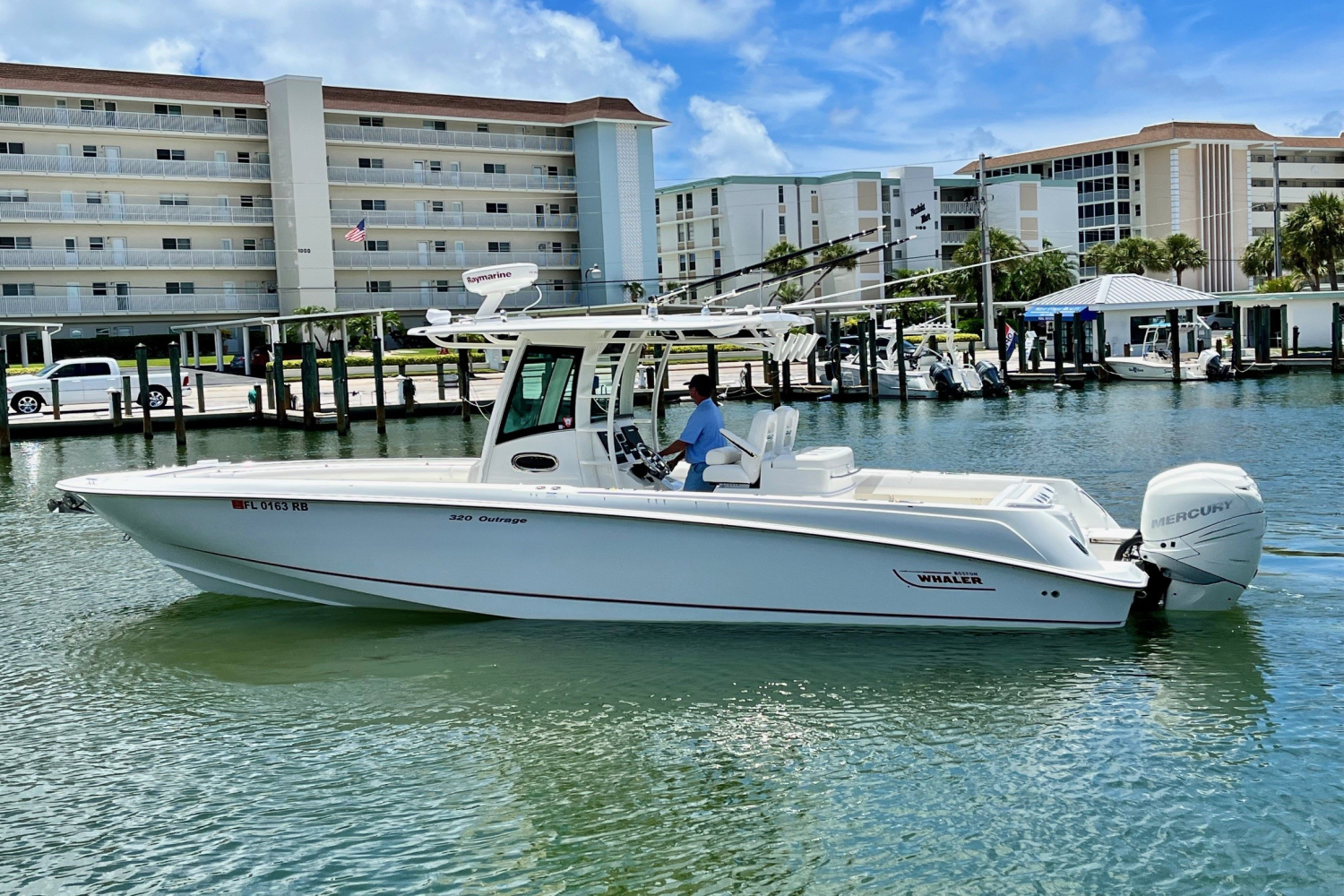 Thumbnail 4 for 2015 Boston Whaler 320 OUTRAGE