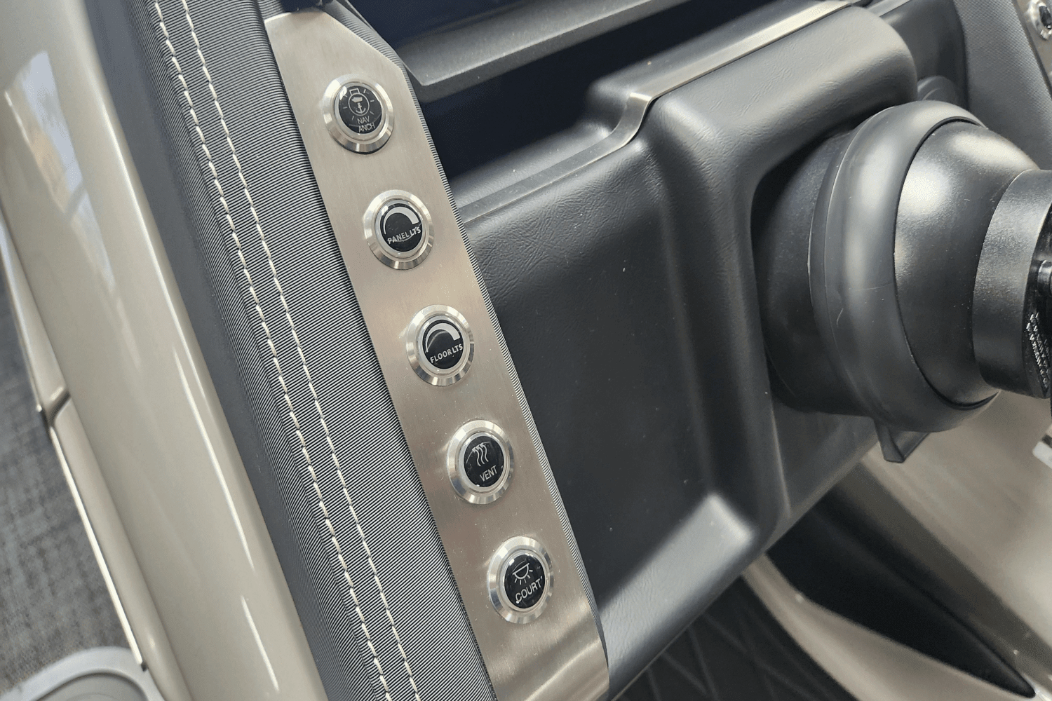2025 Barletta
                                                             Lusso Image Thumbnail #11