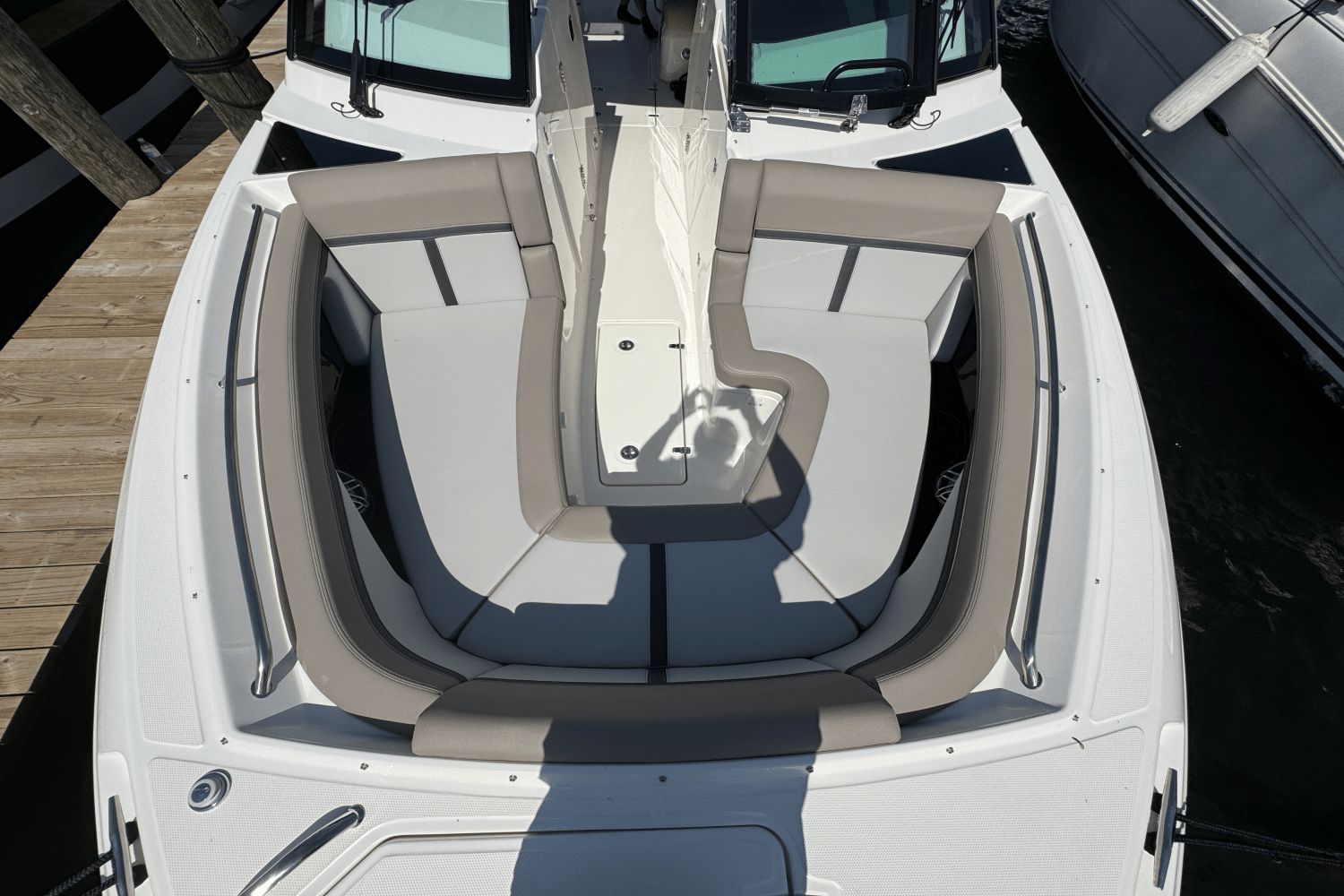 2025 Boston Whaler 330 Vantage Image Thumbnail #48