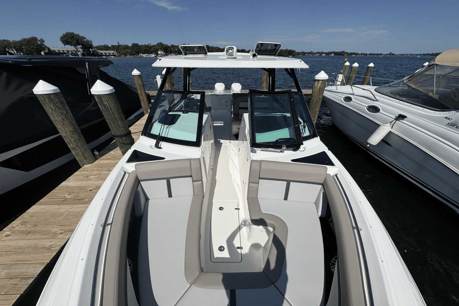2025 Boston Whaler 330 Vantage Image Thumbnail #49