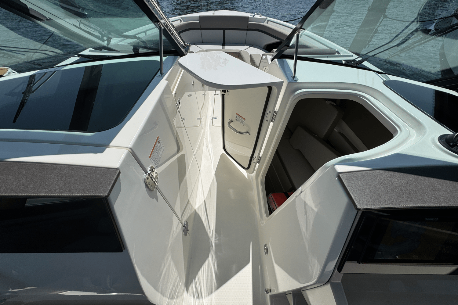 2025 Boston Whaler 330 Vantage Image Thumbnail #40