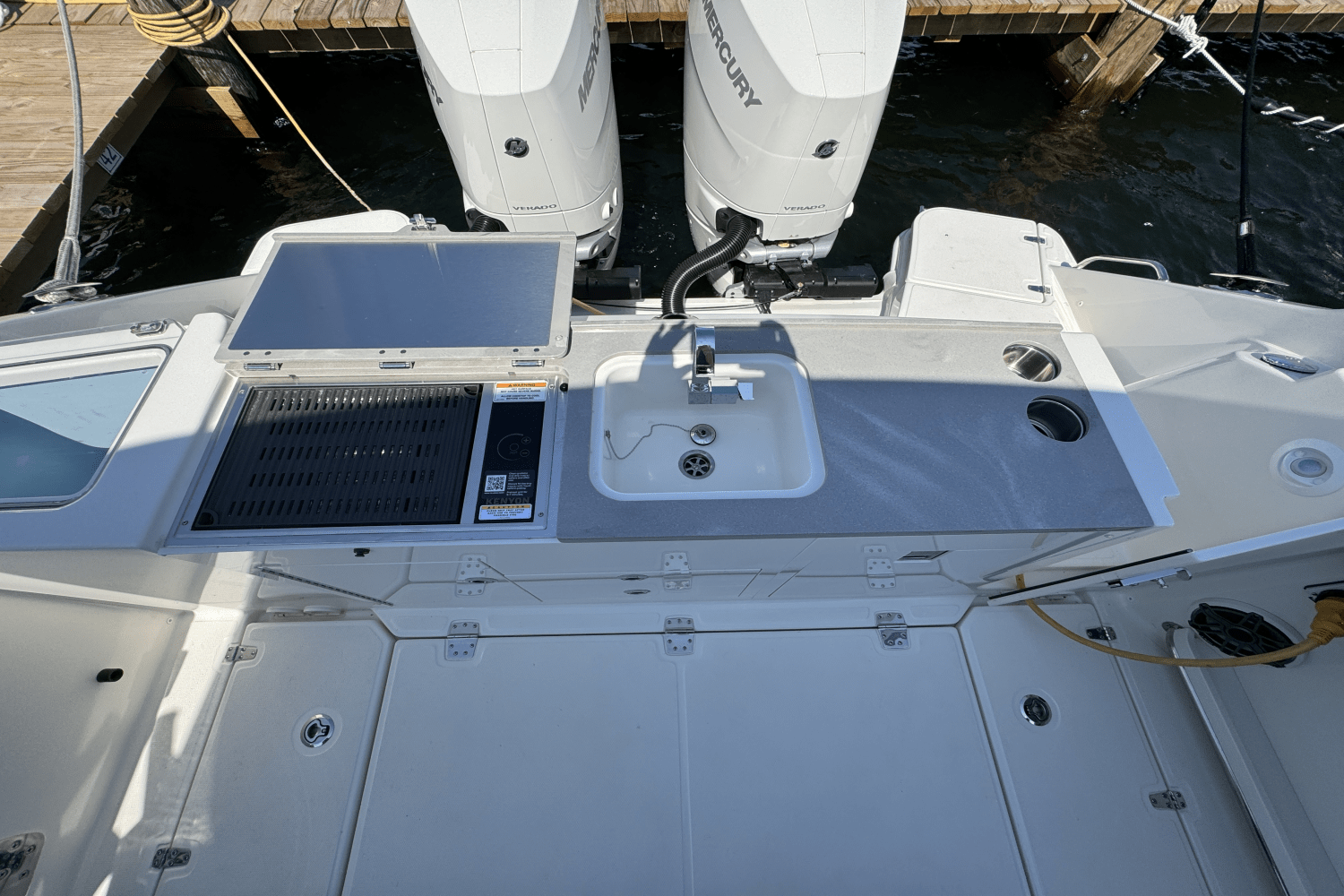 2025 Boston Whaler 330 Vantage Image Thumbnail #8