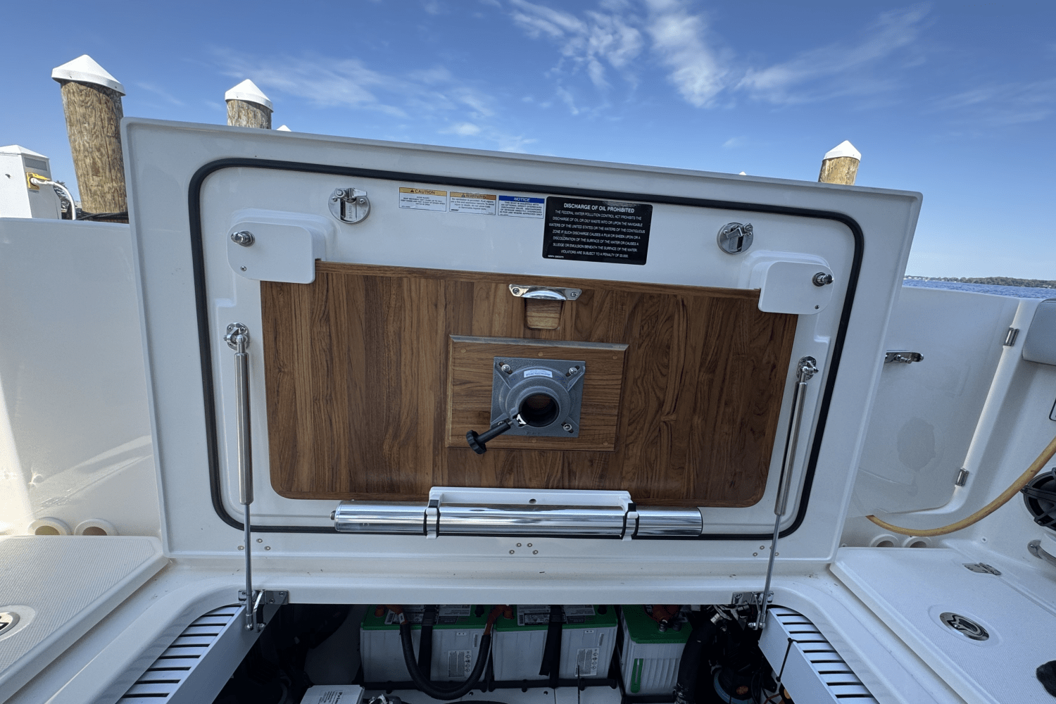 2025 Boston Whaler 330 Vantage Image Thumbnail #14