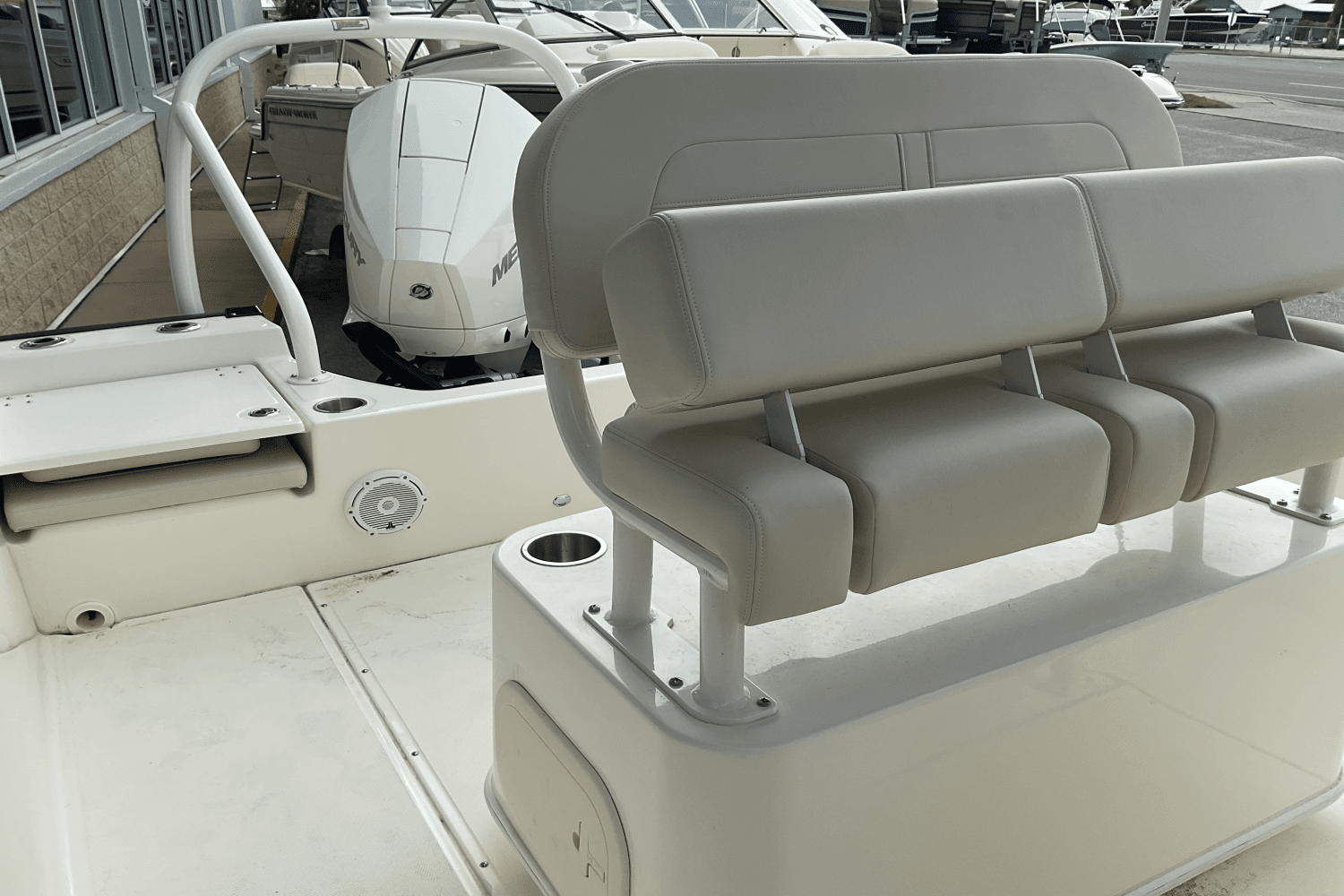 2025 Boston Whaler 210 Montauk Image Thumbnail #12