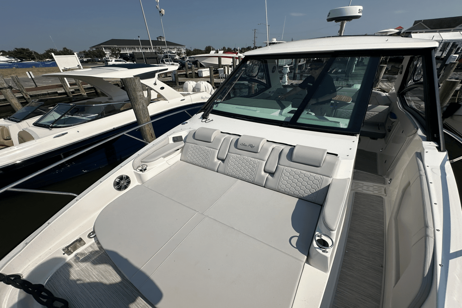 2024 Sea Ray Sundancer 320 Outboard Image Thumbnail #22