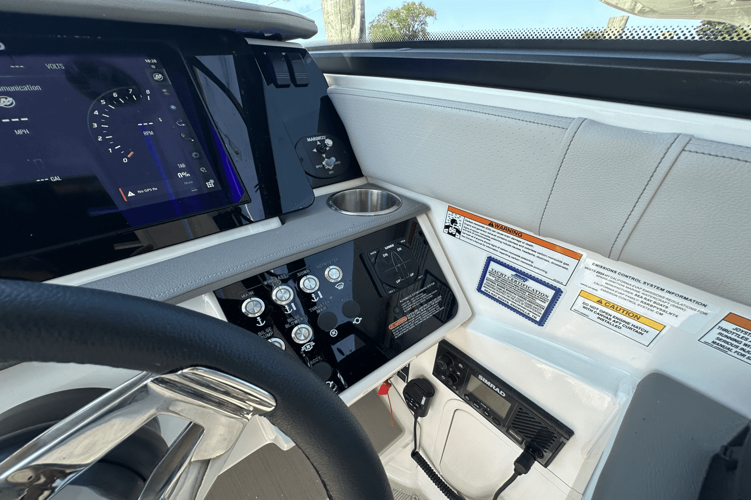 2024 Sea Ray Sundancer 320 Outboard Image Thumbnail #19