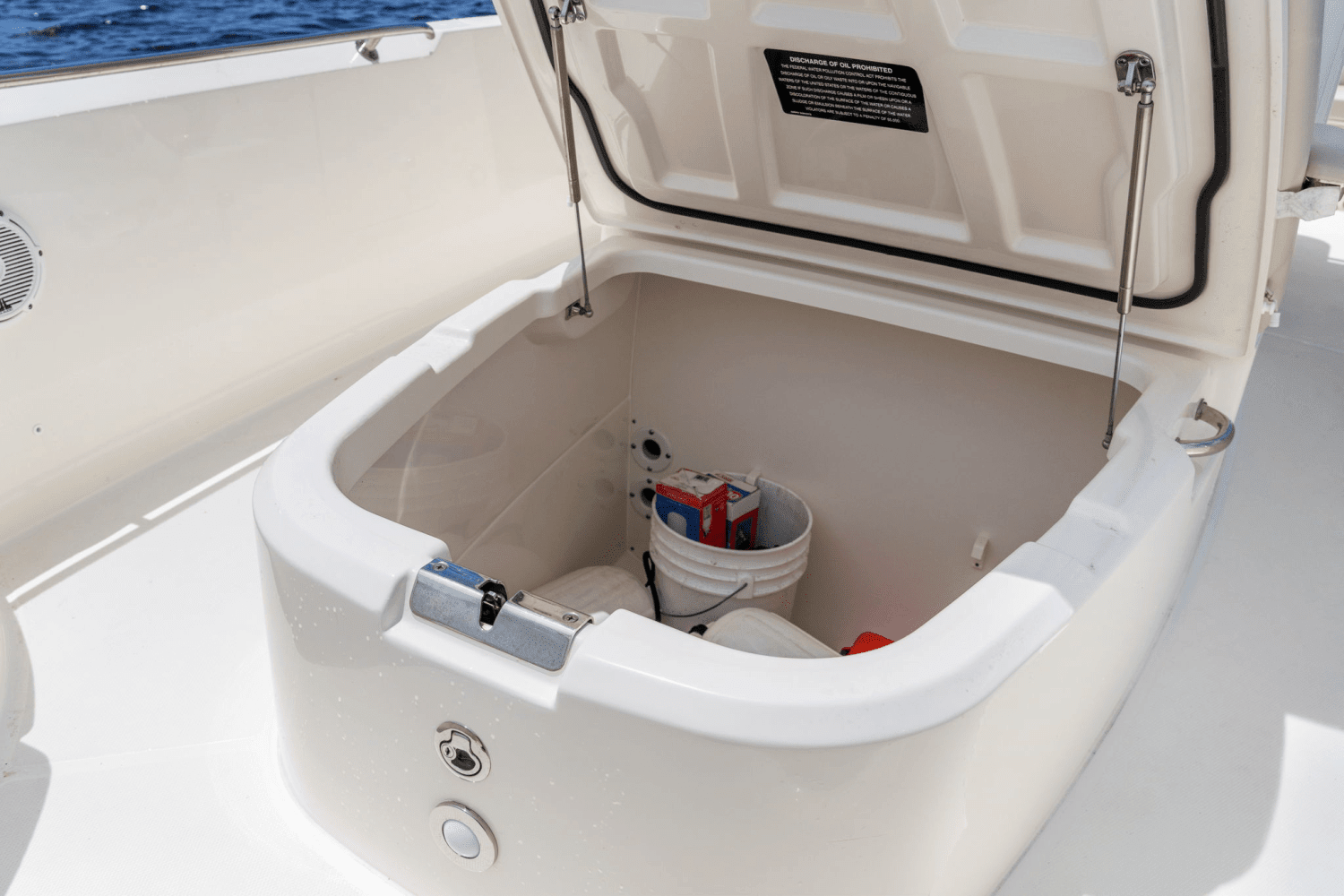 2022 Boston Whaler 270 DAUNTLESS Image Thumbnail #30