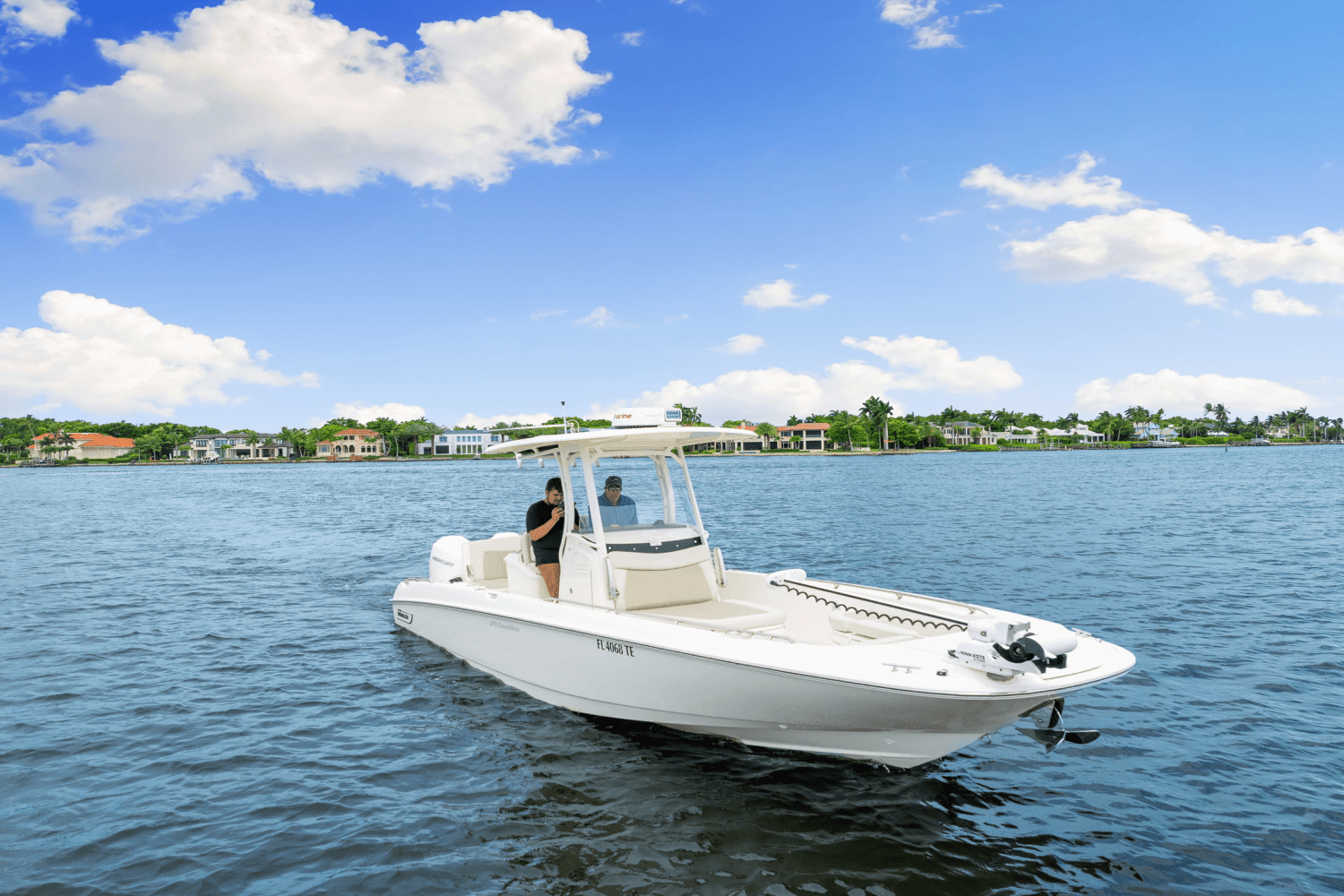 2022 Boston Whaler 270 DAUNTLESS Image Thumbnail #6