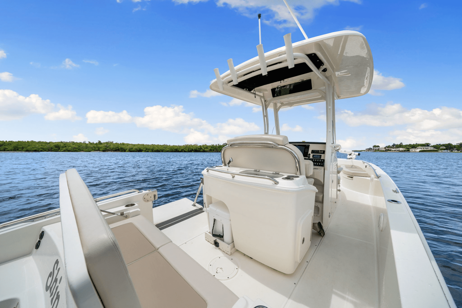 2022 Boston Whaler 270 DAUNTLESS Image Thumbnail #14