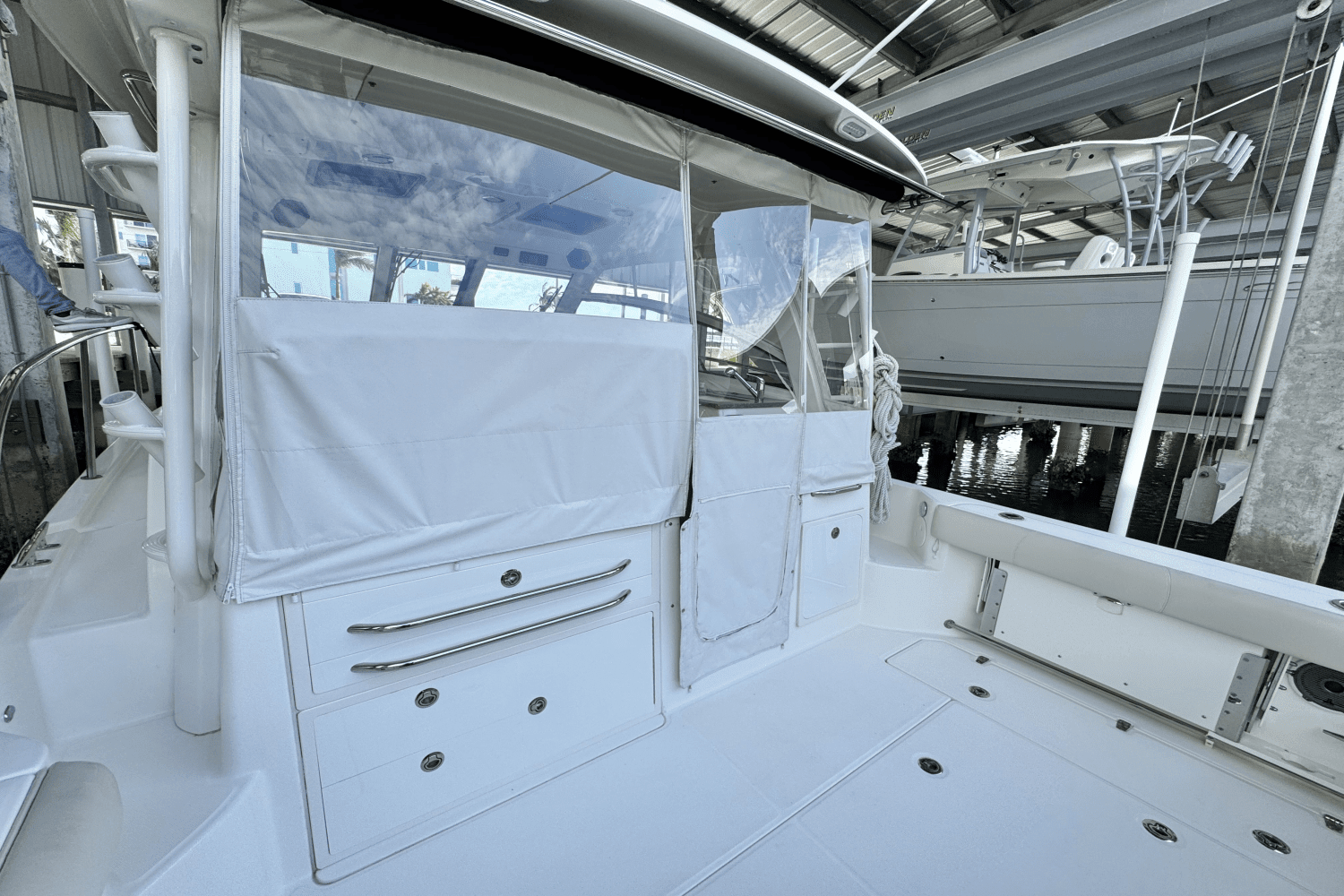 2020 Boston Whaler 345 CONQUEST Image Thumbnail #5