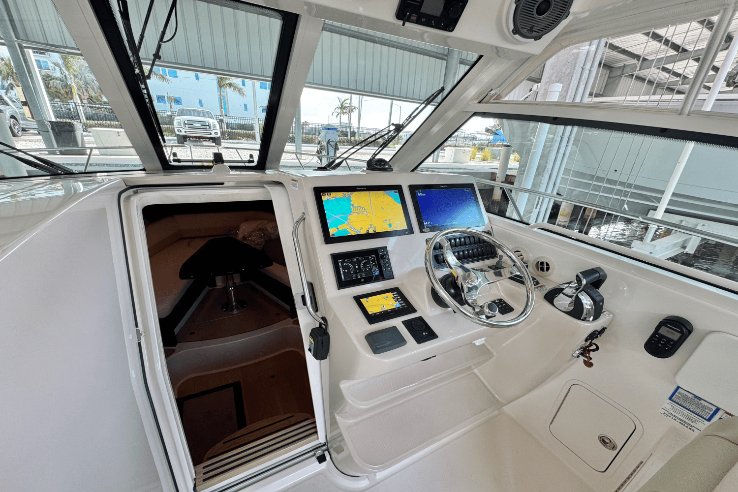 2020 Boston Whaler 345 CONQUEST Image Thumbnail #14