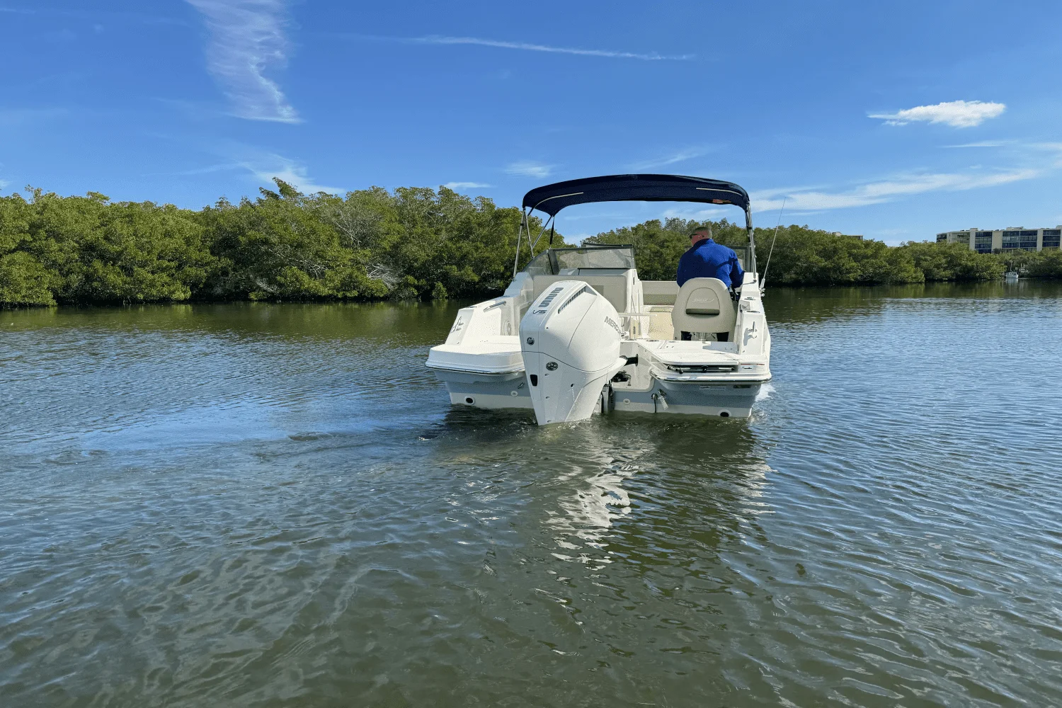 2025 Boston Whaler 210 Vantage Image Thumbnail #7