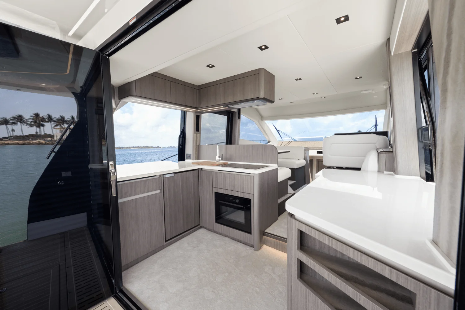 2025 Galeon 480 FLY Image Thumbnail #12