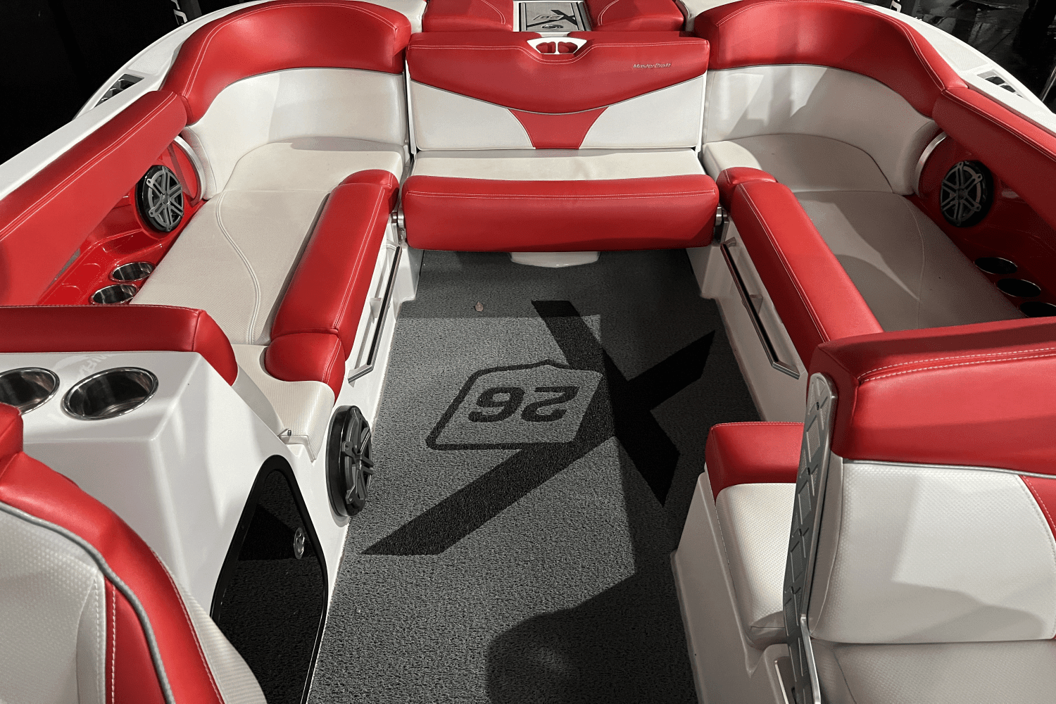 2016 Mastercraft X26 Image Thumbnail #8