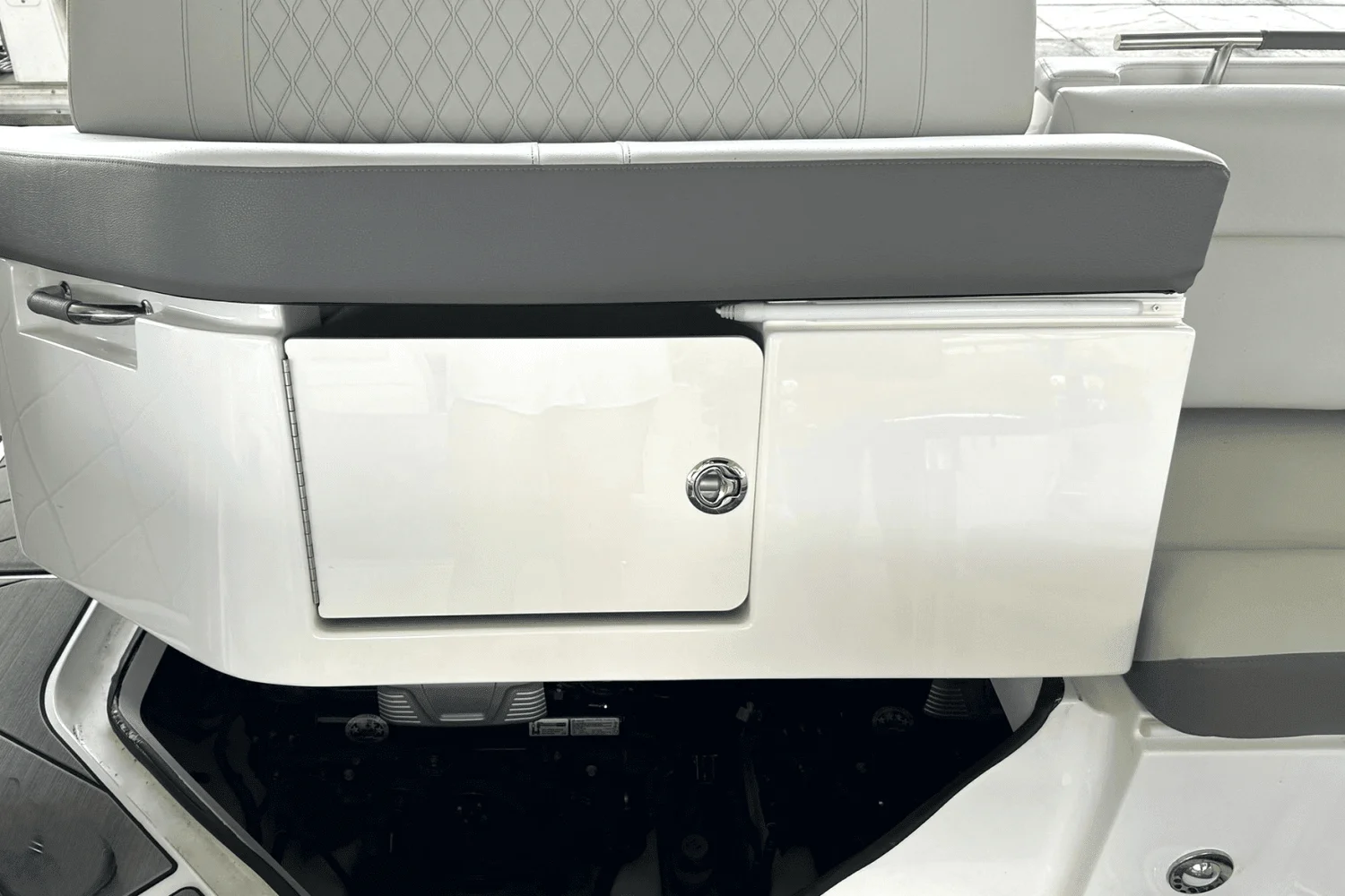 2024 Sea Ray 400 SLX Image Thumbnail #71