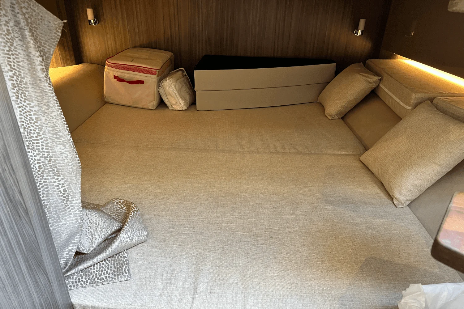 2024 Sea Ray 400 SLX Image Thumbnail #61