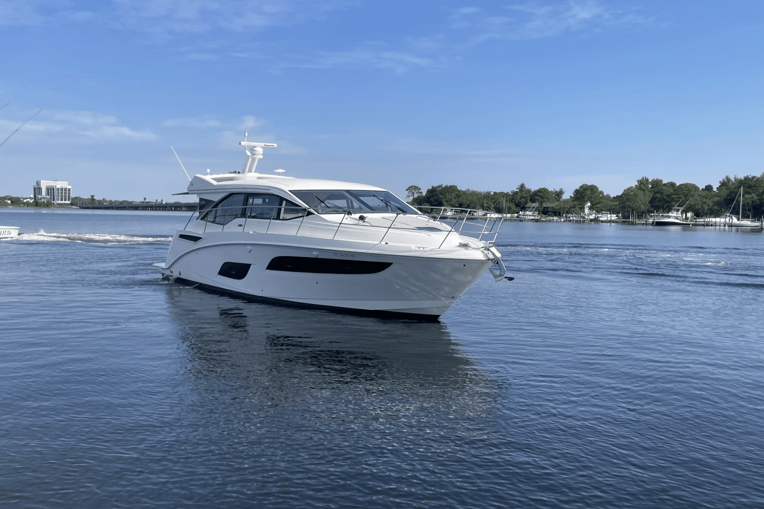 2018 Sea Ray 460 SUNDANCER Image Thumbnail #6