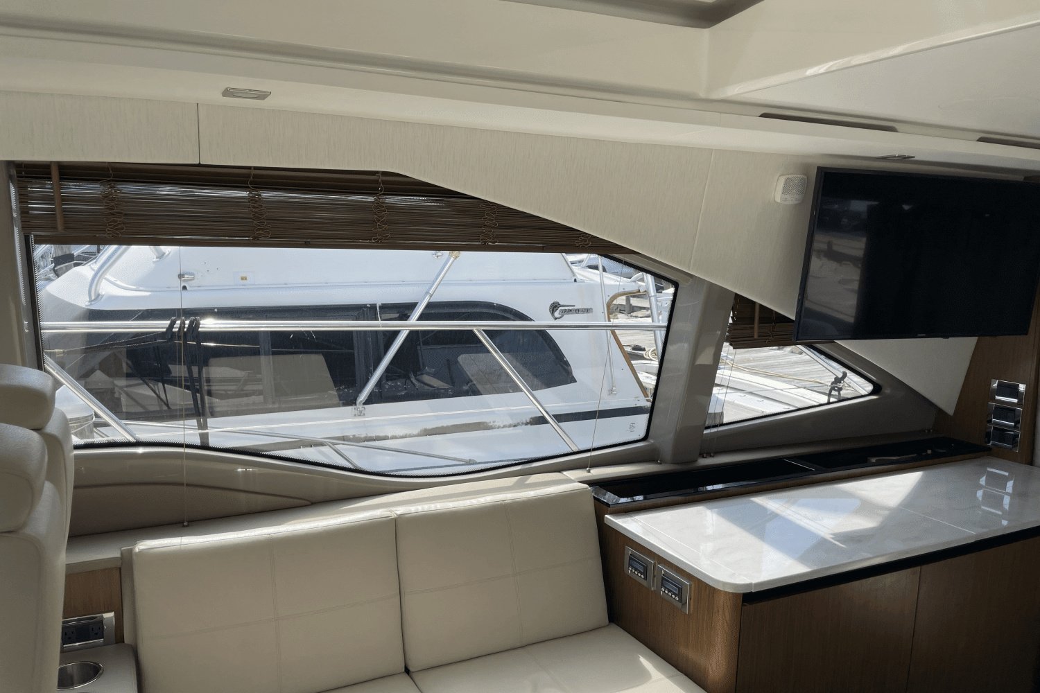 2018 Sea Ray 460 SUNDANCER Image Thumbnail #47