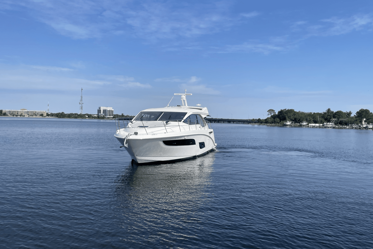 2018 Sea Ray 460 SUNDANCER Image Thumbnail #5