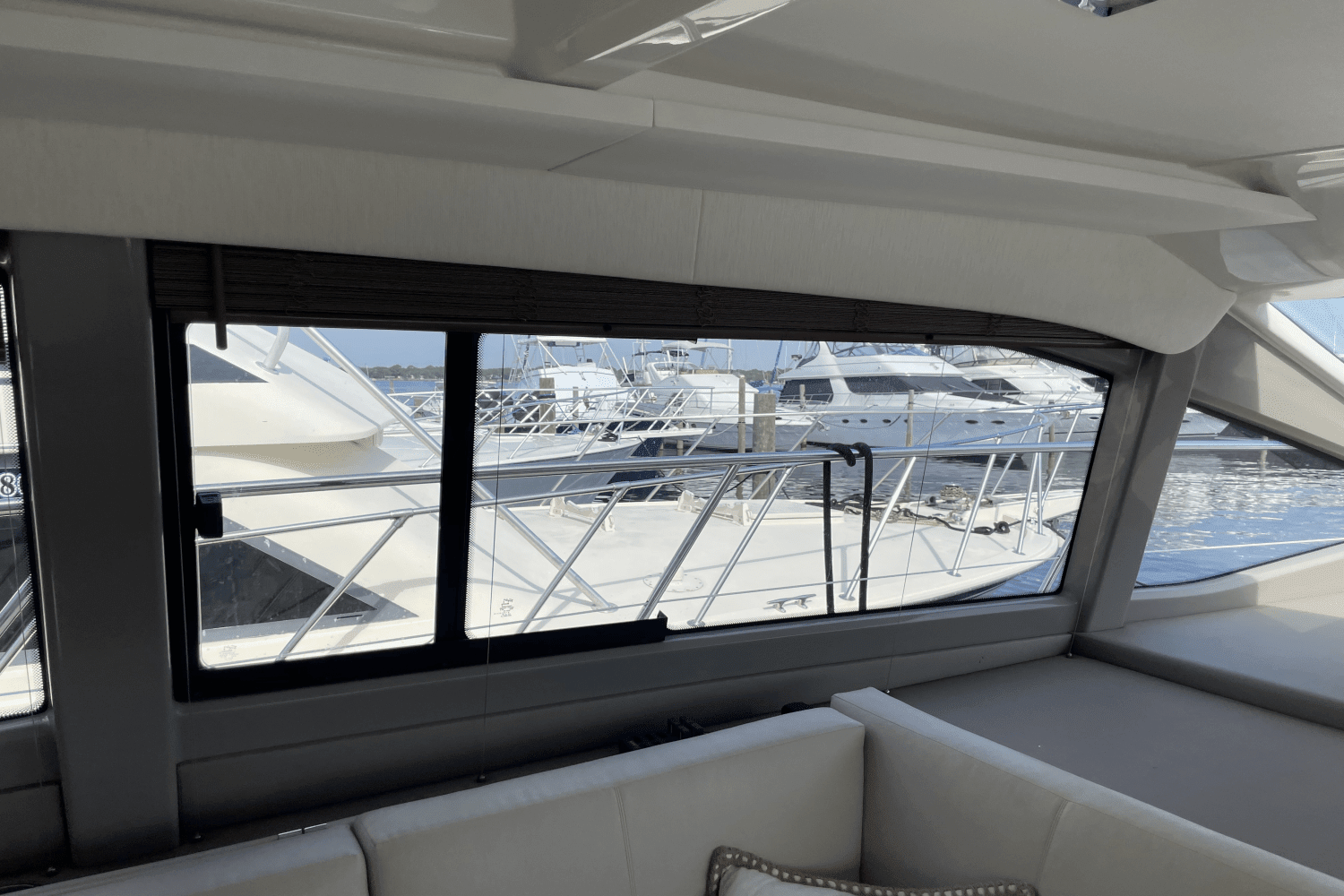 2018 Sea Ray 460 SUNDANCER Image Thumbnail #49