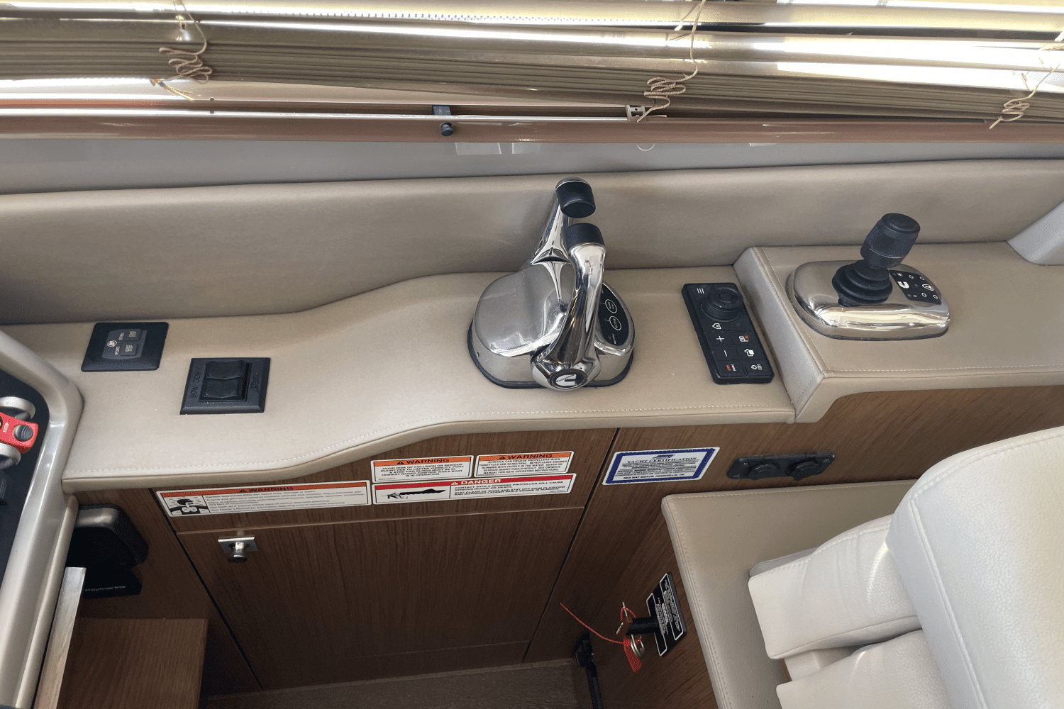 2018 Sea Ray 460 SUNDANCER Image Thumbnail #26