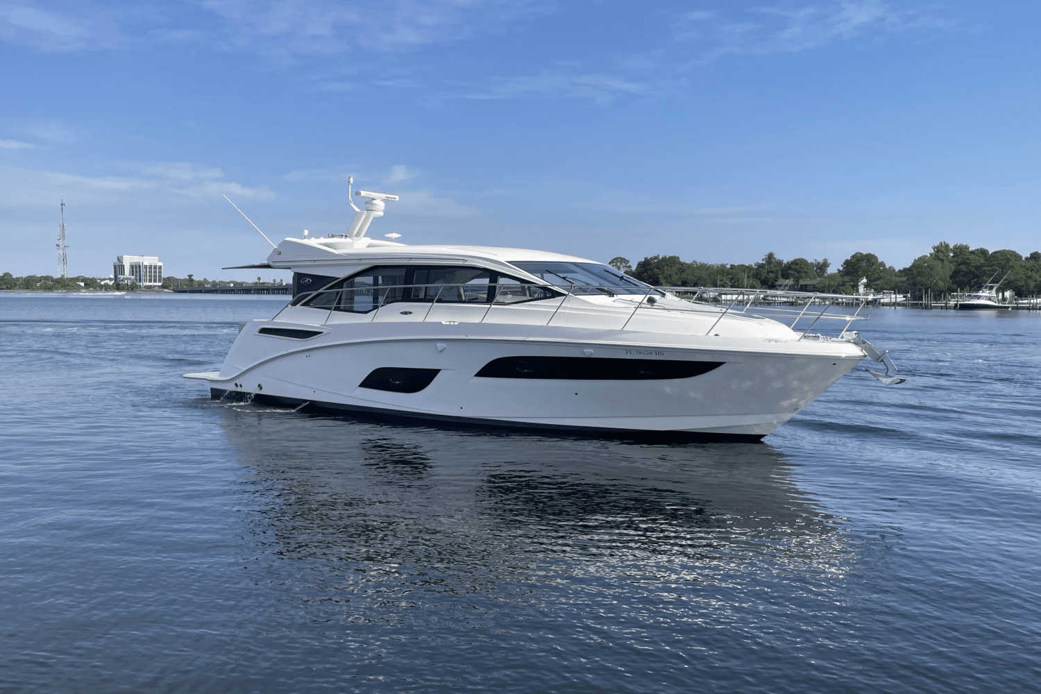 2018 Sea Ray 460 SUNDANCER Image Thumbnail #4