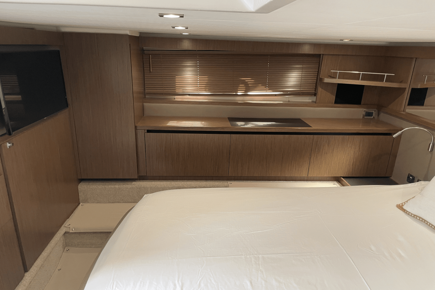 2018 Sea Ray 460 SUNDANCER Image Thumbnail #62