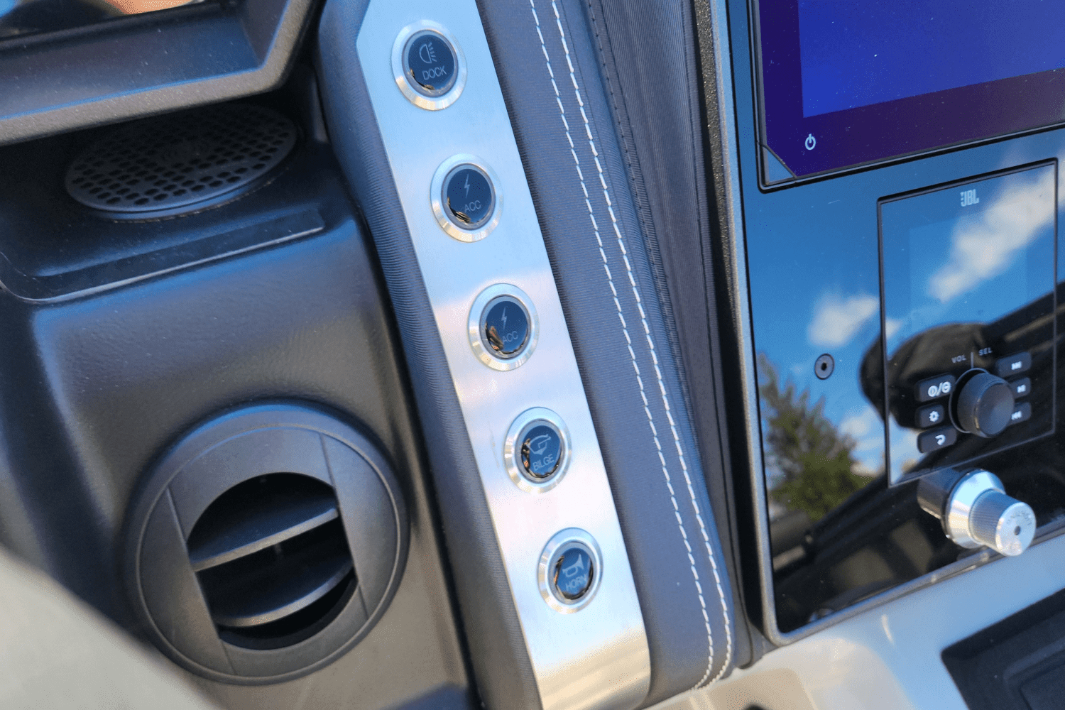 2025 Barletta
                                                             Lusso Image Thumbnail #30