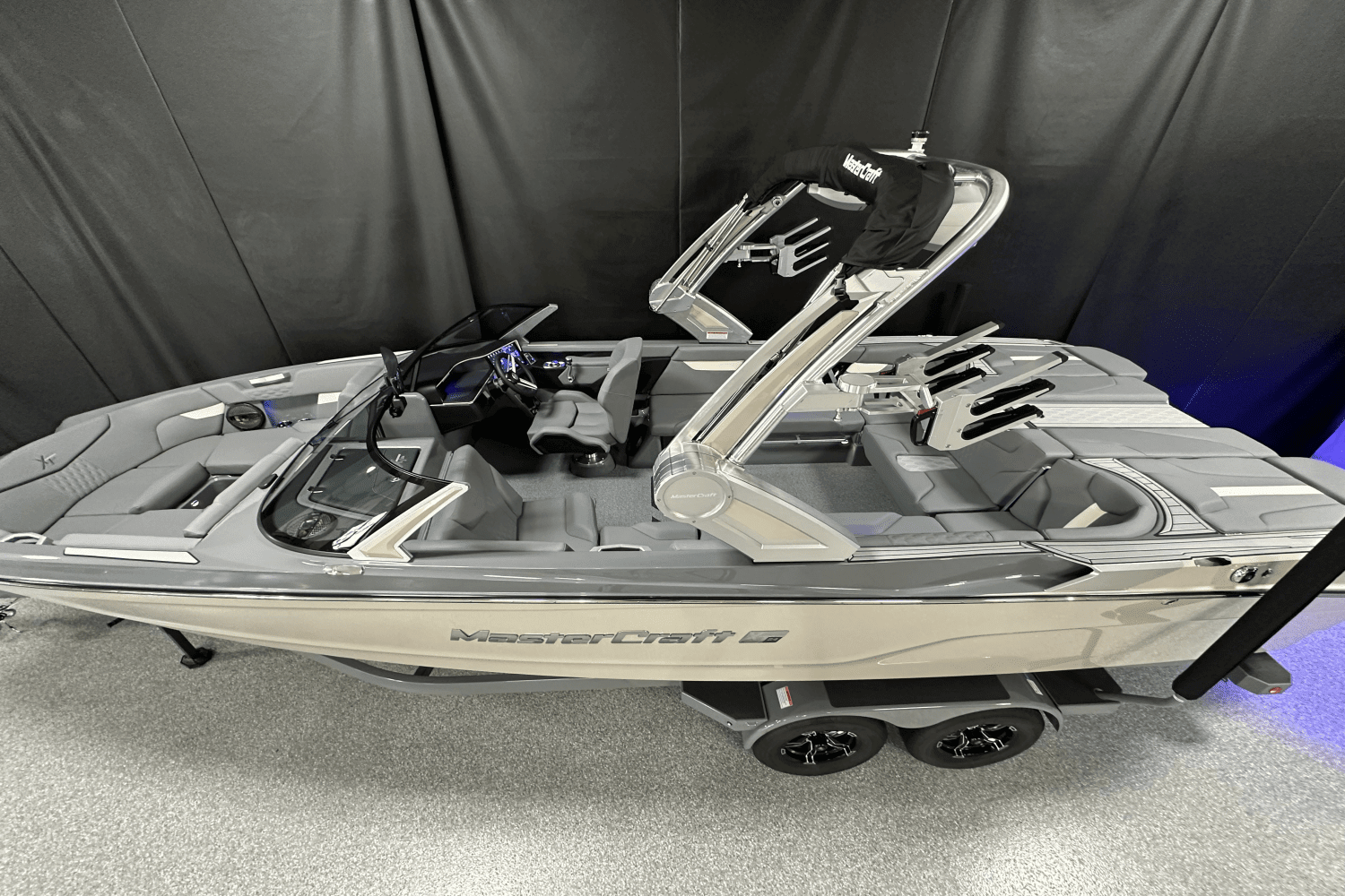 2025 Mastercraft XT24 Image Thumbnail #3