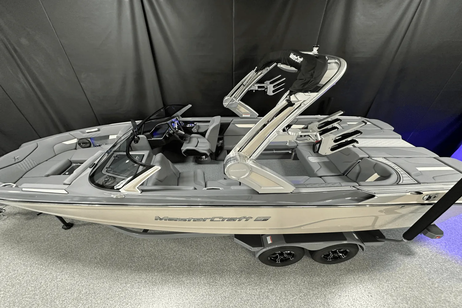 2025 Mastercraft XT24 Image Thumbnail #3