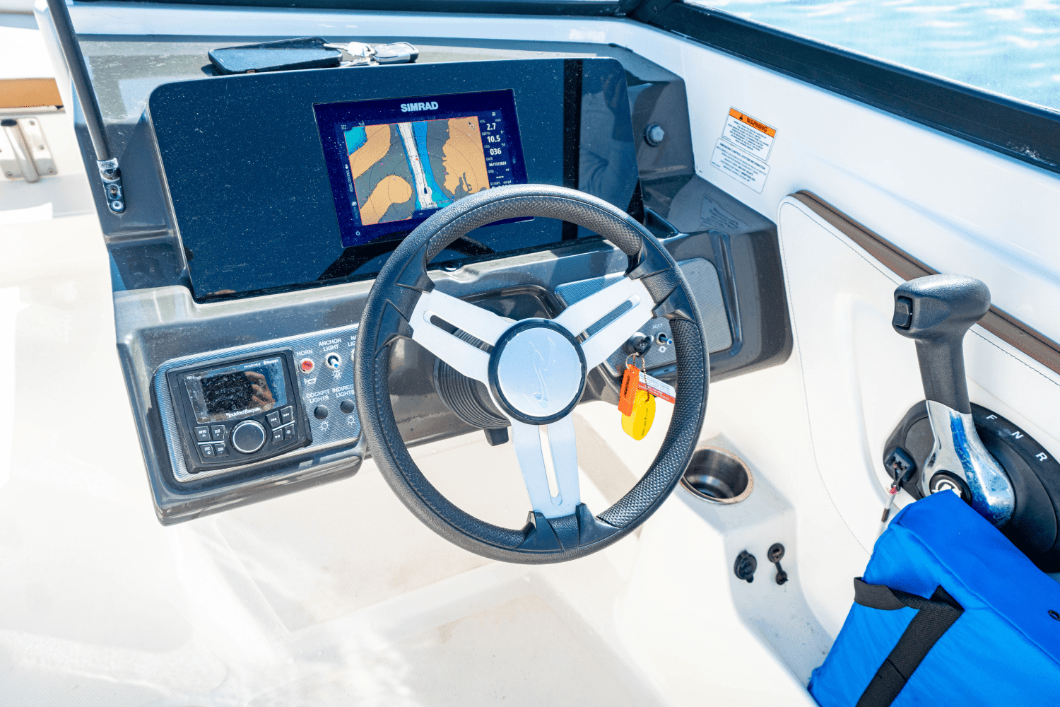 2018 Sea Ray 210 SPX OUTBOARD Image Thumbnail #18