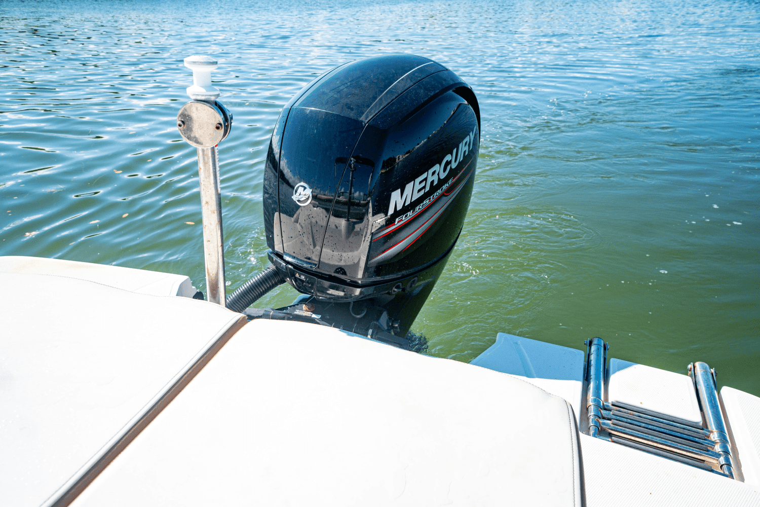 2018 Sea Ray 210 SPX OUTBOARD Image Thumbnail #21