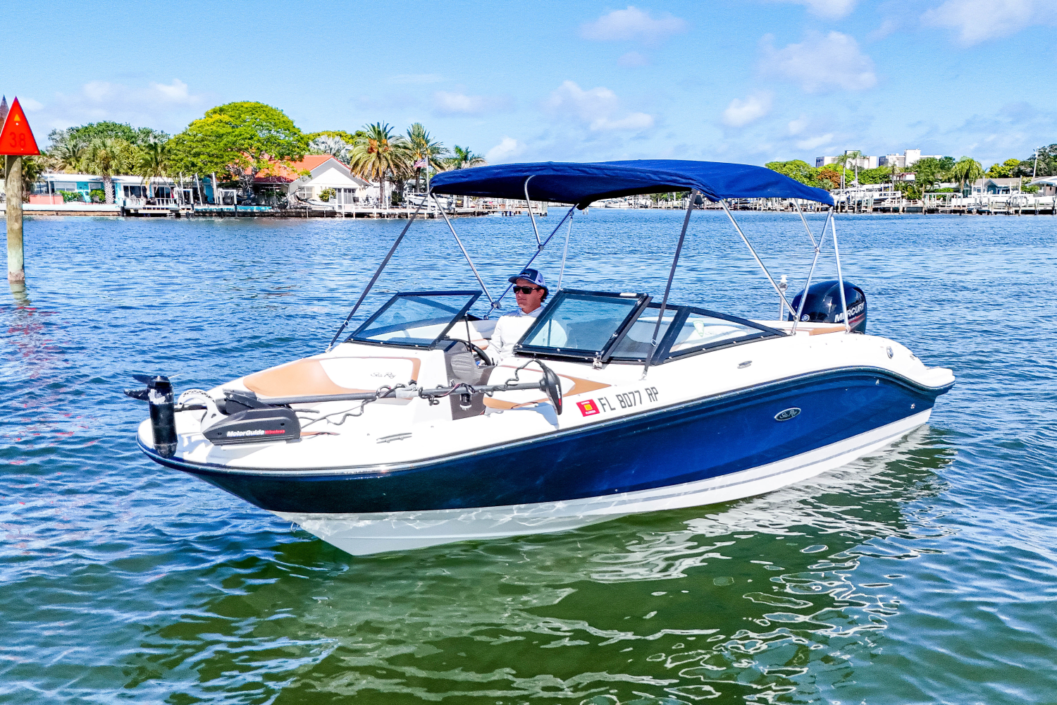 2018 Sea Ray 210 SPX OUTBOARD Image Thumbnail #9