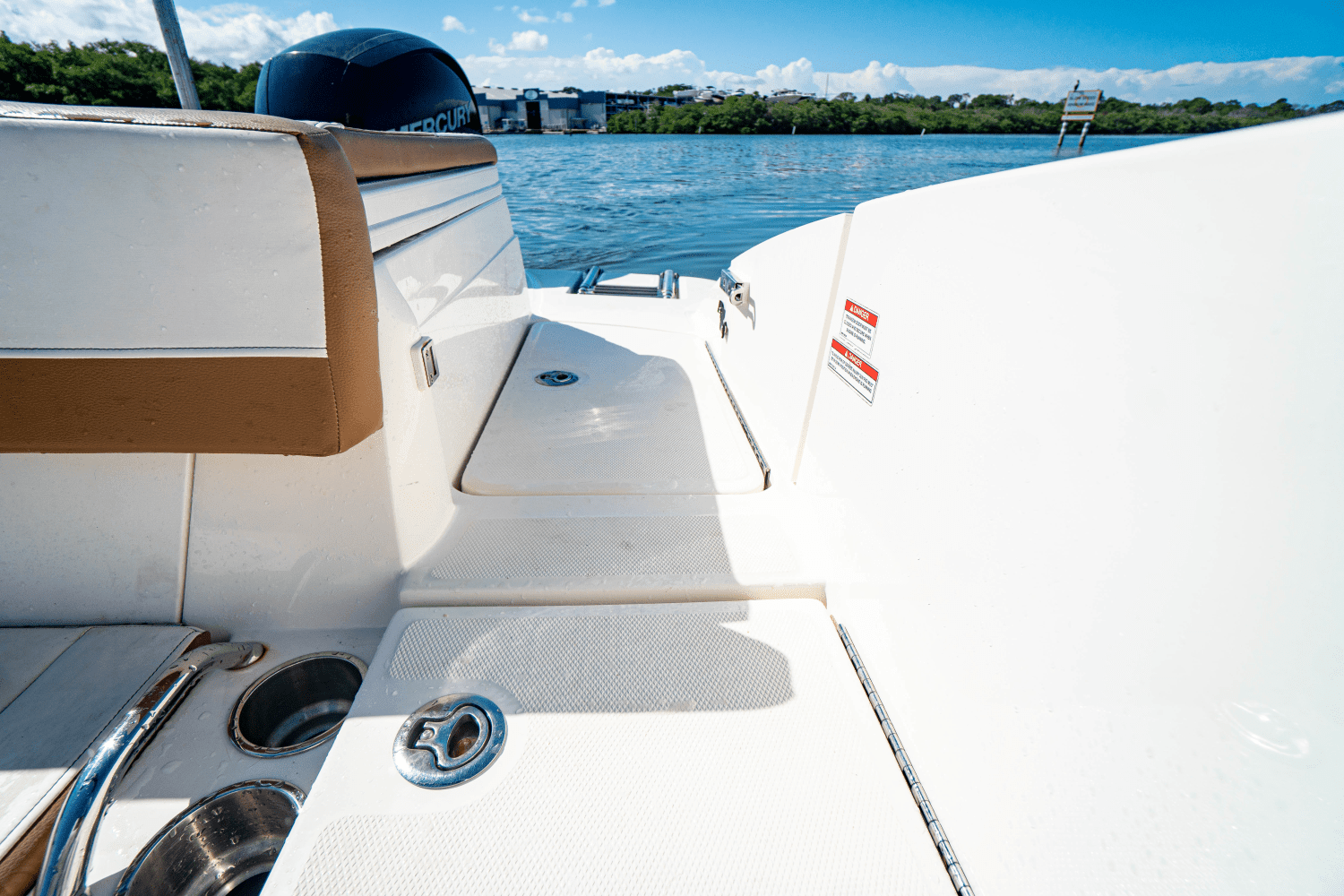 2018 Sea Ray 210 SPX OUTBOARD Image Thumbnail #24