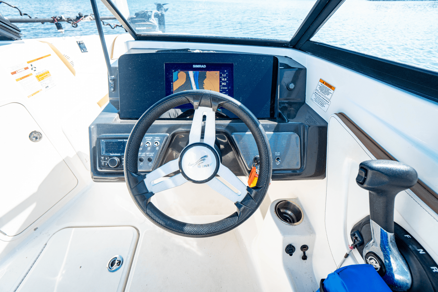 2018 Sea Ray 210 SPX OUTBOARD Image Thumbnail #16