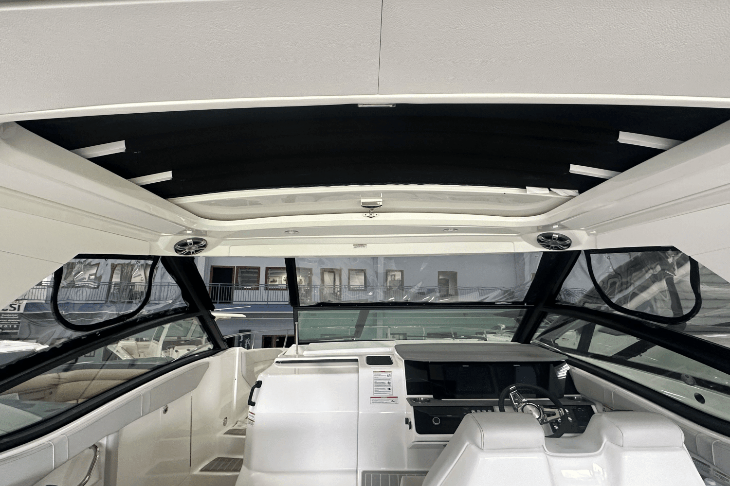 2025 Sea Ray
                                                             Sundancer 320 Image Thumbnail #7