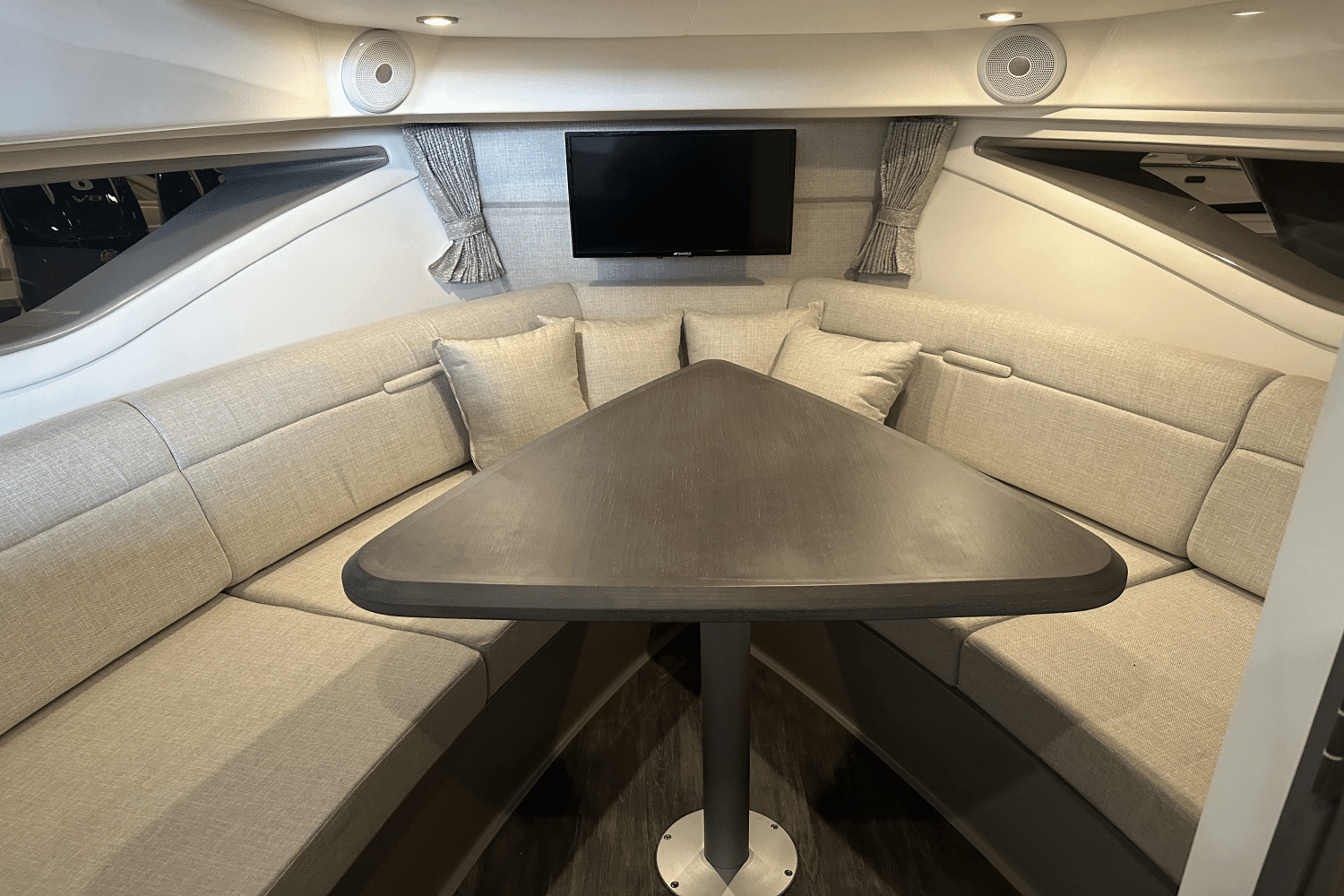 2025 Sea Ray
                                                             Sundancer 320 Image Thumbnail #22