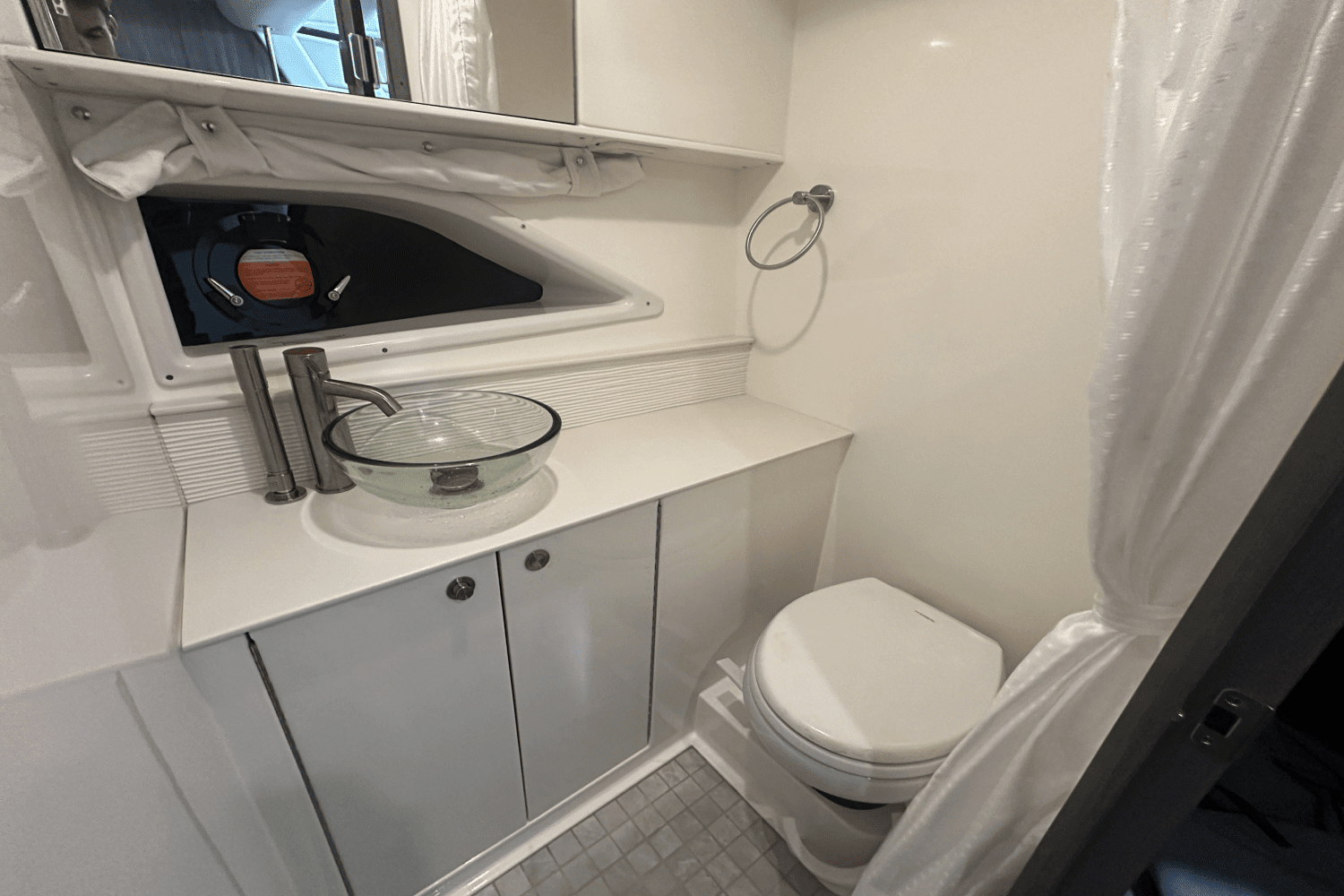 2025 Sea Ray
                                                             Sundancer 320 Image Thumbnail #25