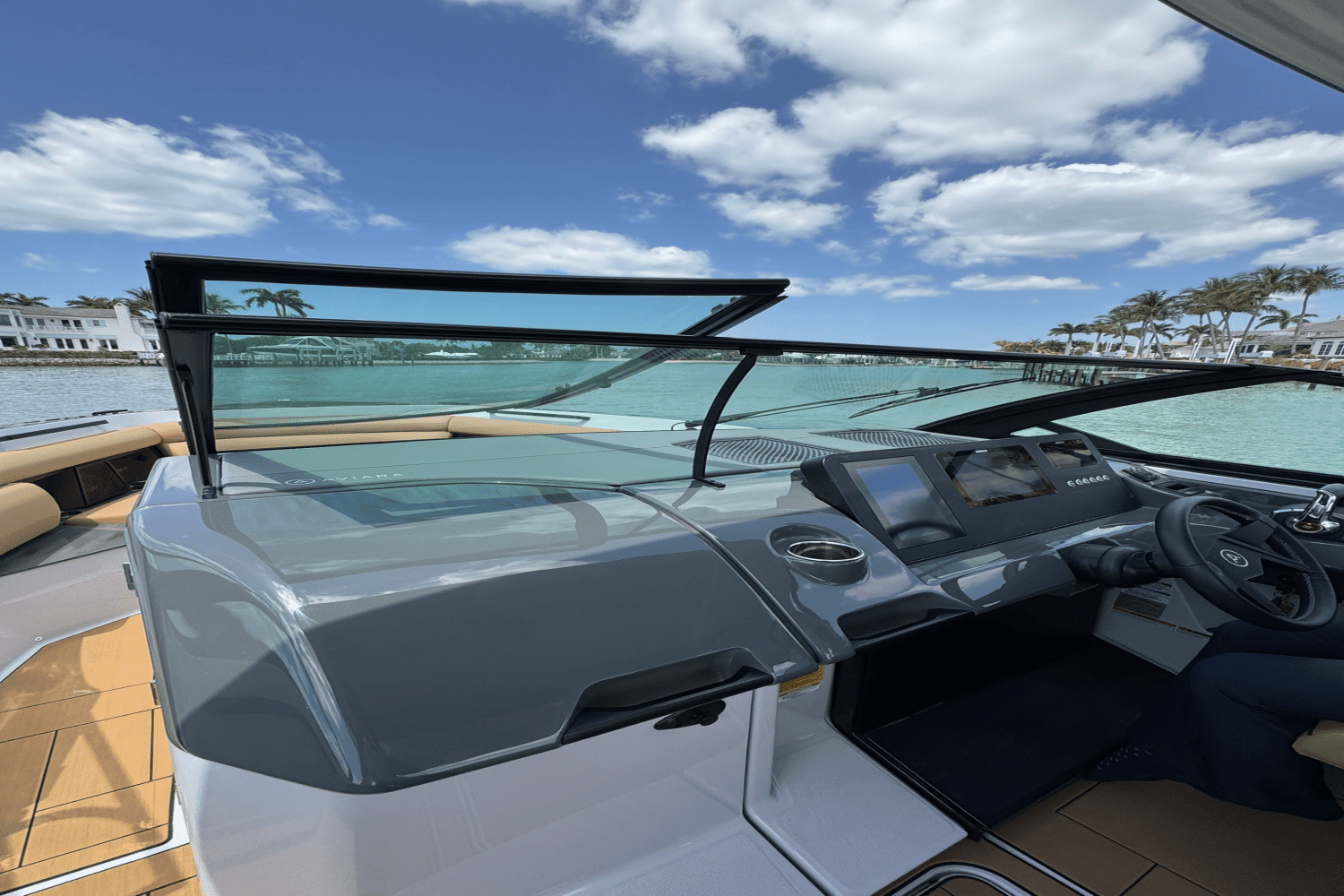2025 Aviara AV32 Outboard Image Thumbnail #8