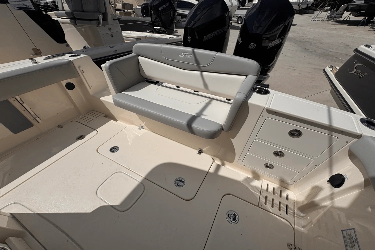 2025 Scout 305 LXF Image Thumbnail #5